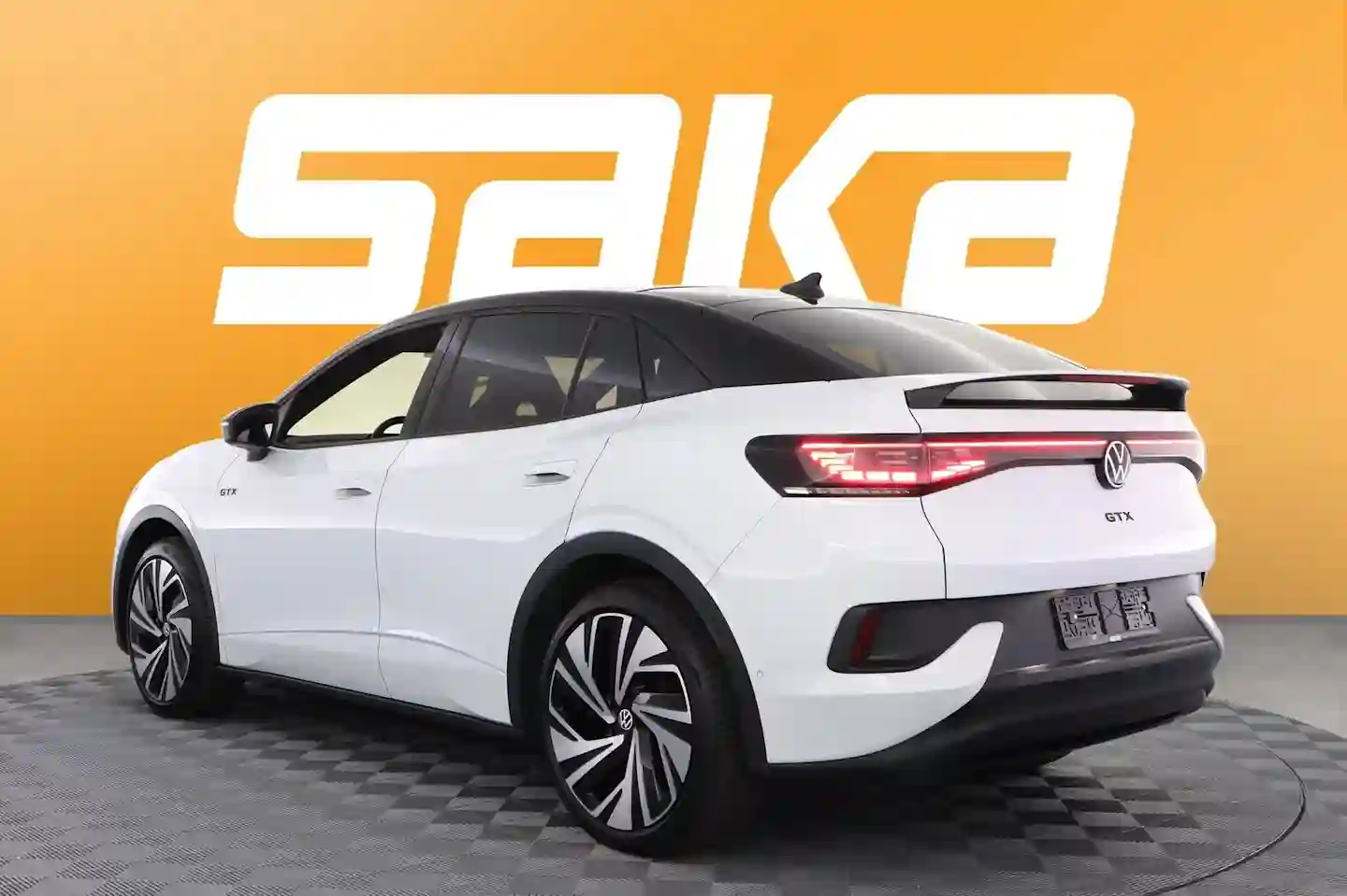 Car Image - IJkZa1Dd3LArWRJqHHel5