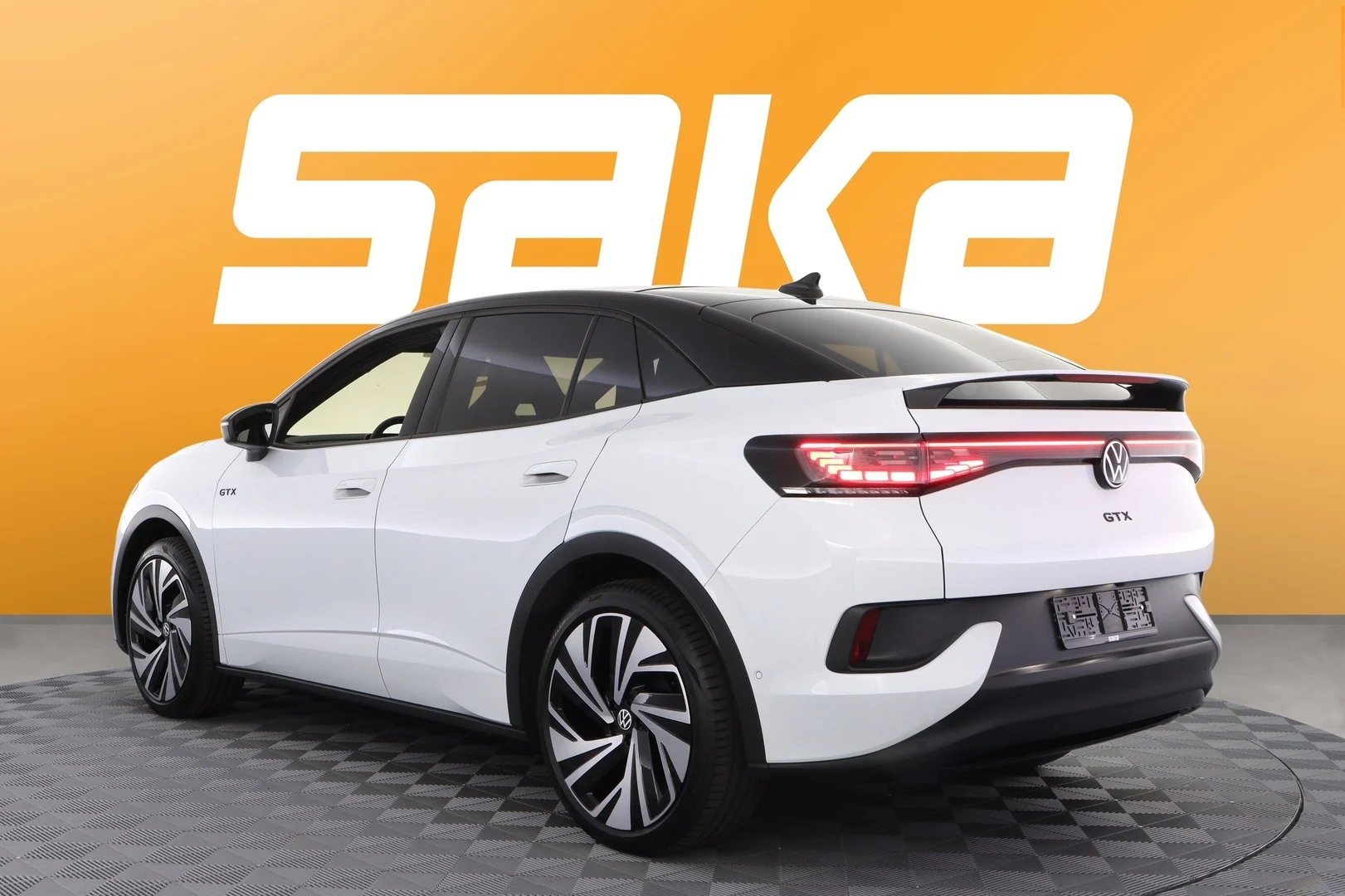 Car Image - IJkZa1Dd3LArWRJqHHel5