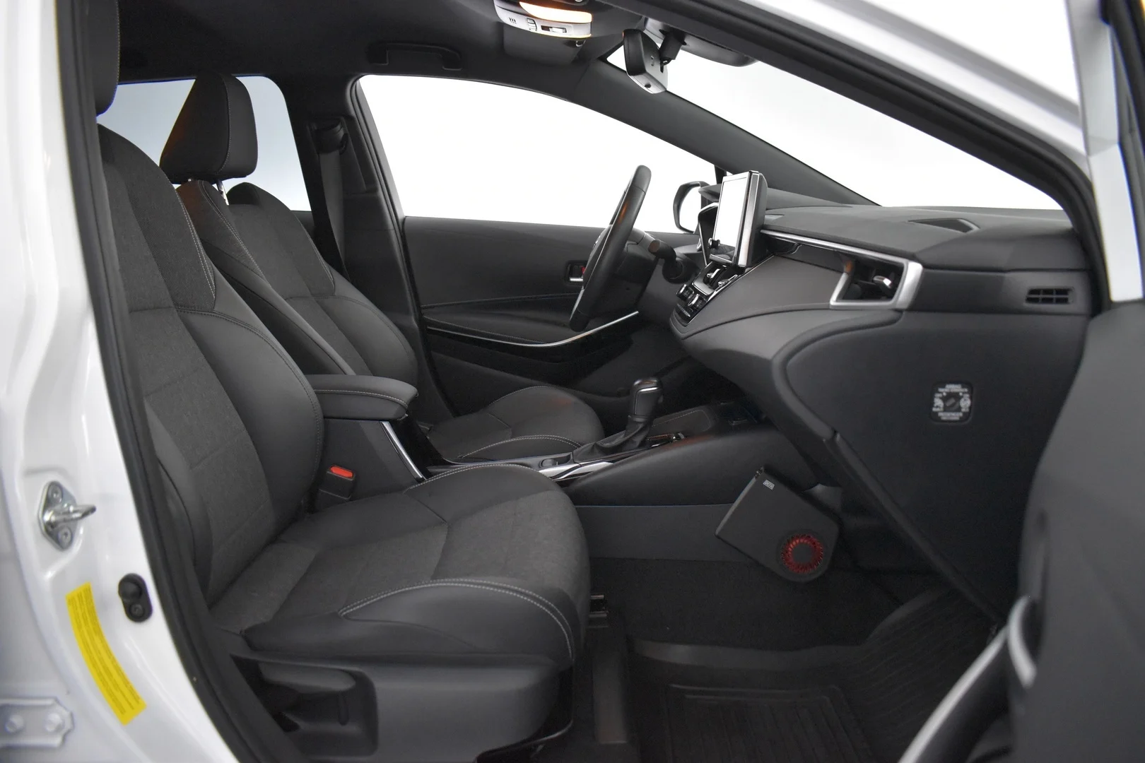 Car Image - 6OX7eEe93yk2asxQDIRn8L