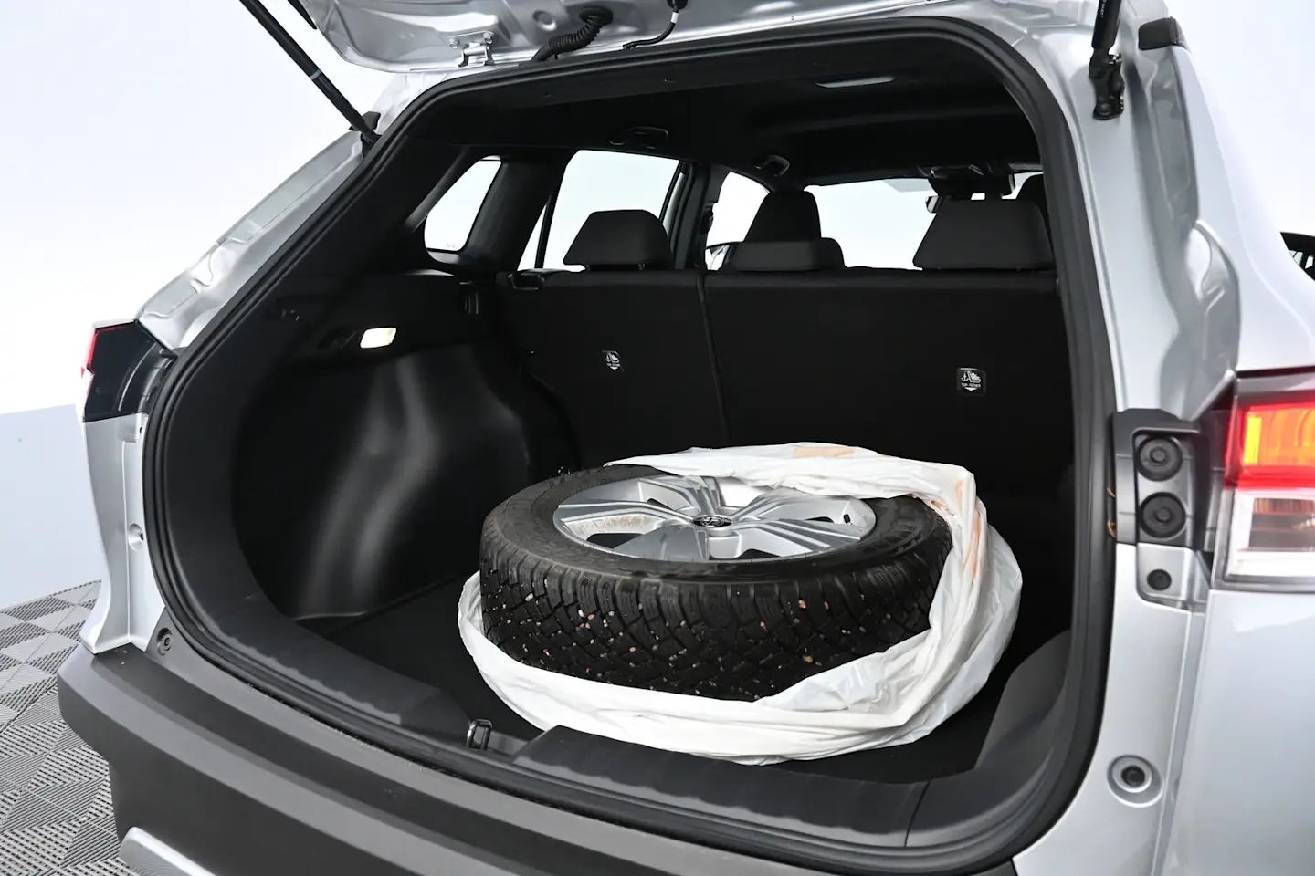 Car Image - 1Qe6ad5UPpfMabFhBHup44