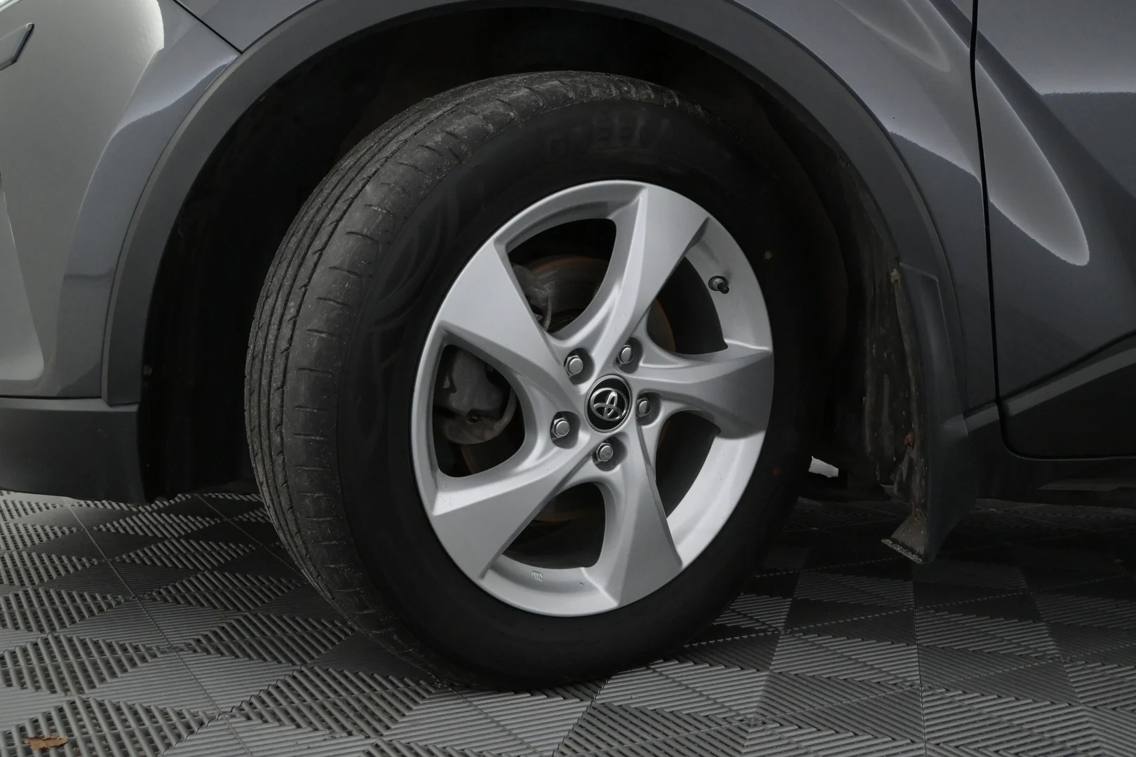 Car Image - 1EJj8g5DlKZWCh1WO6x2fO