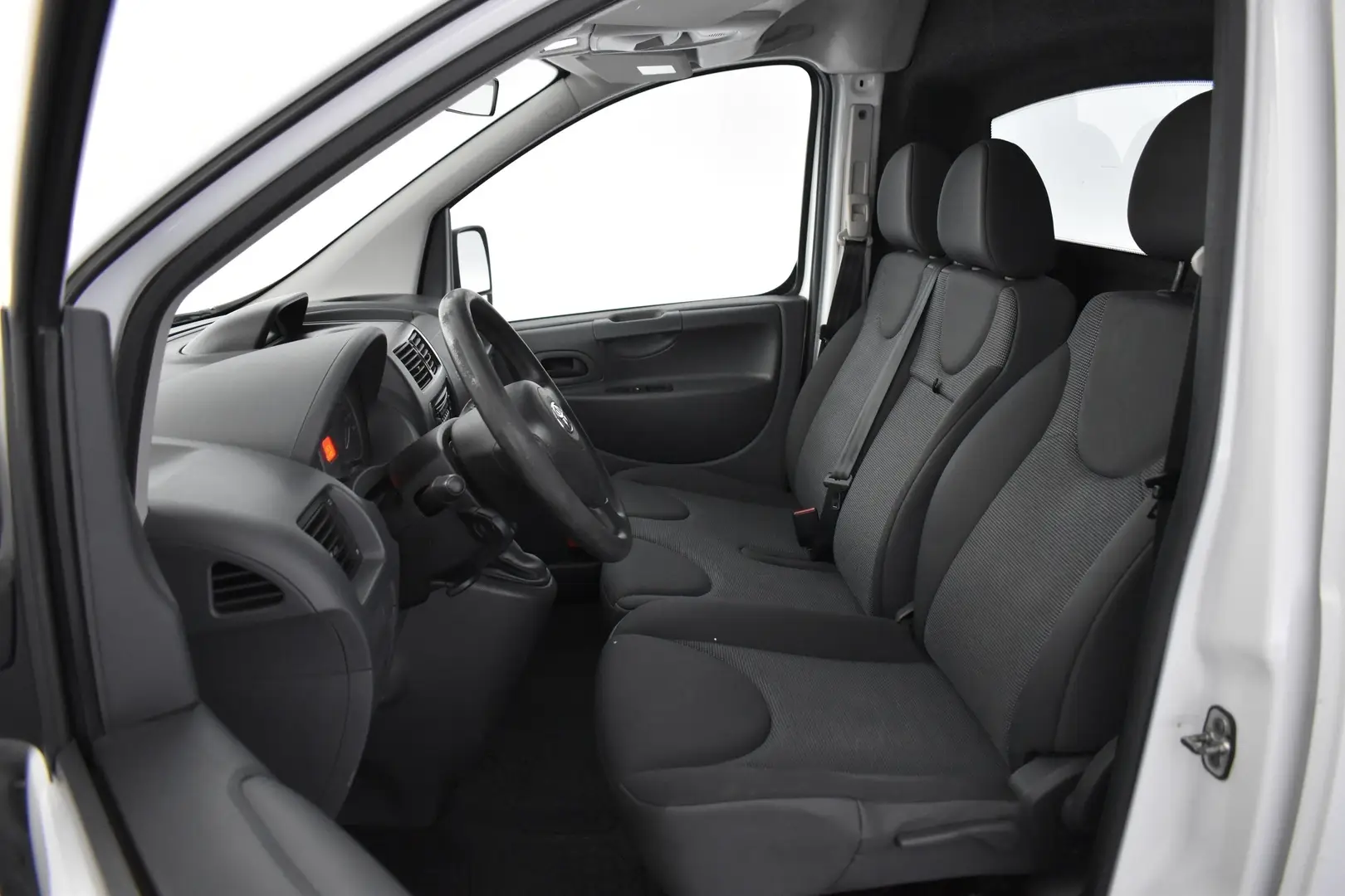 Car Image - 7rDyGHeHnF14gsjwnVud9p