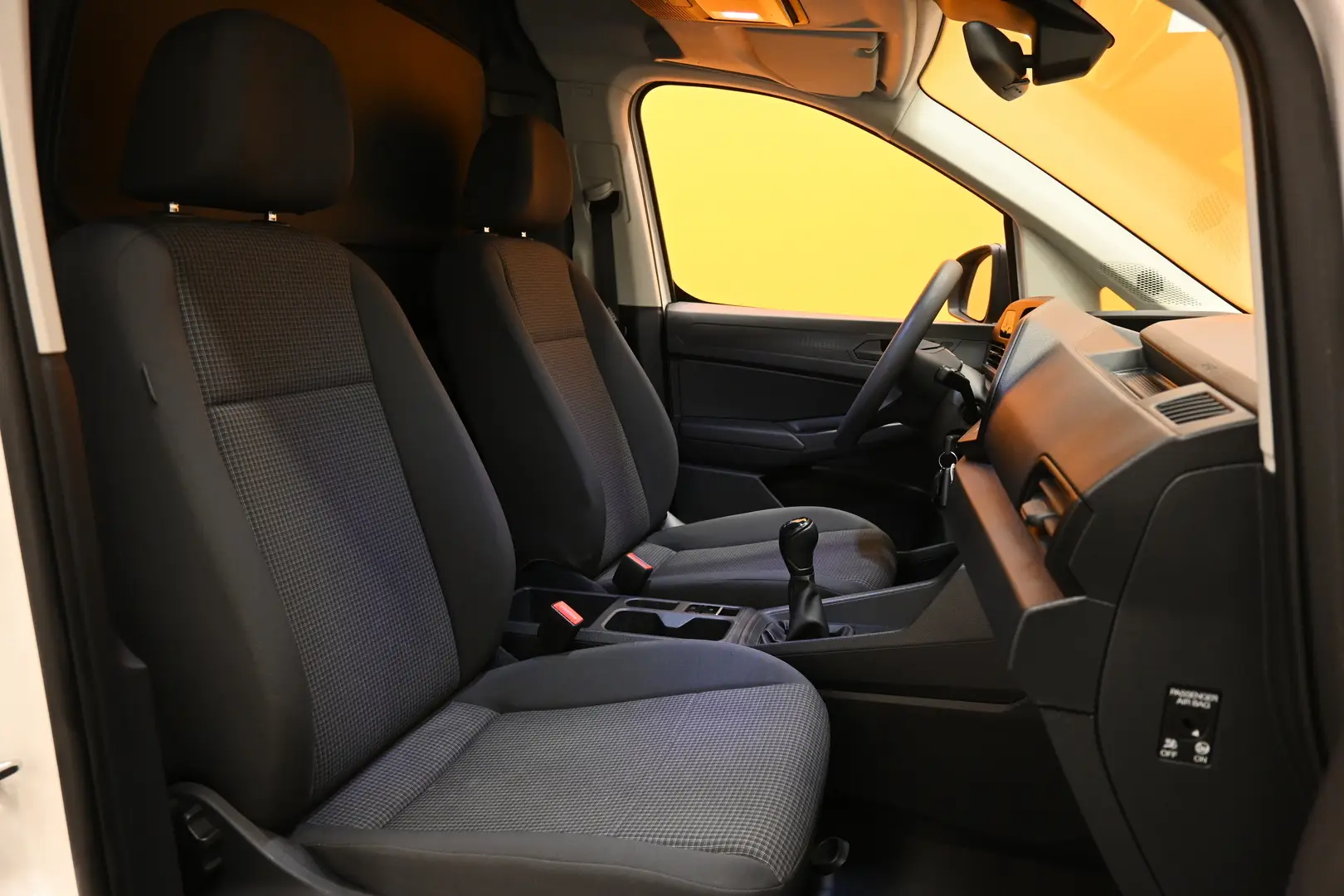 Car Image - 2t0pJD5E1xSzvaCYnbWIEj