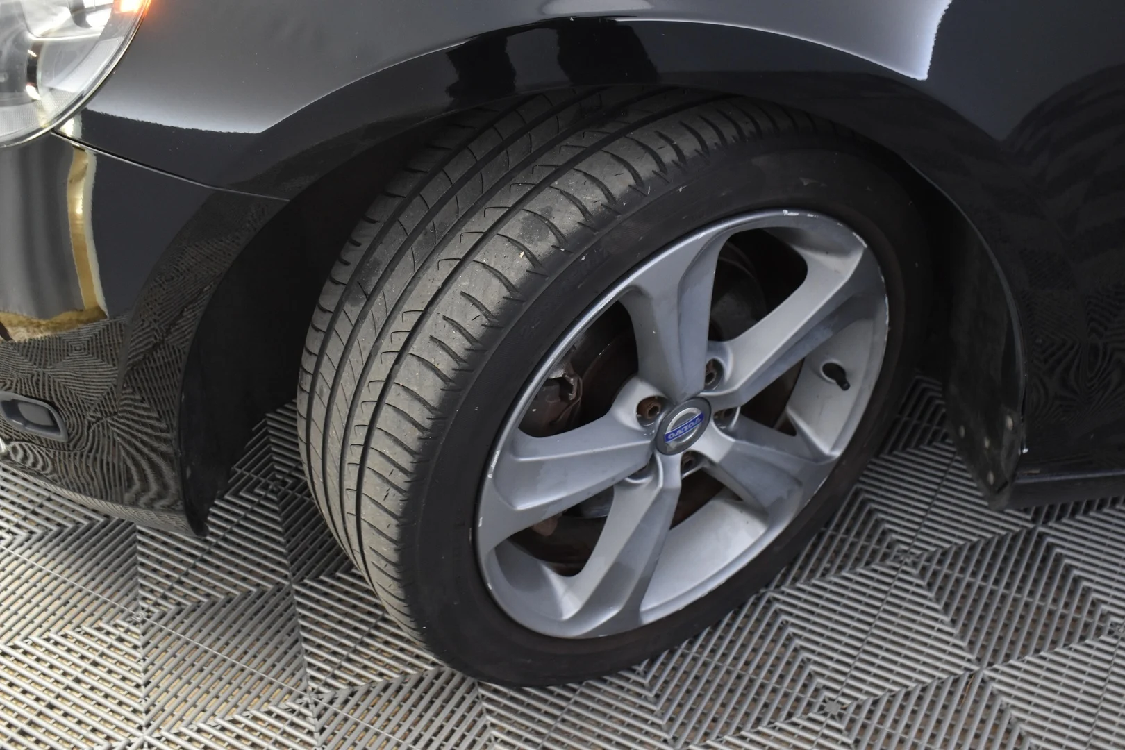 Car Image - 5ZUQ7EJZVSRqXqG1l6xzq4