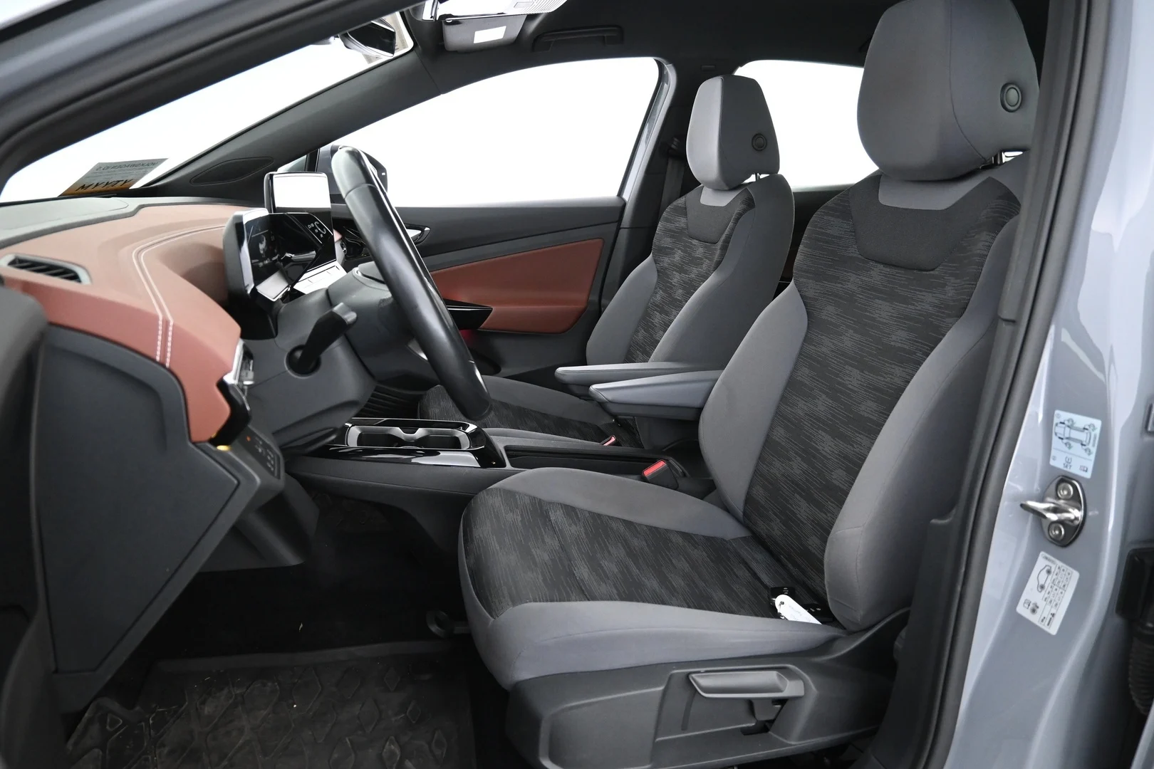 Car Image - 2tsUx7tgjjEyHctSkEZztO