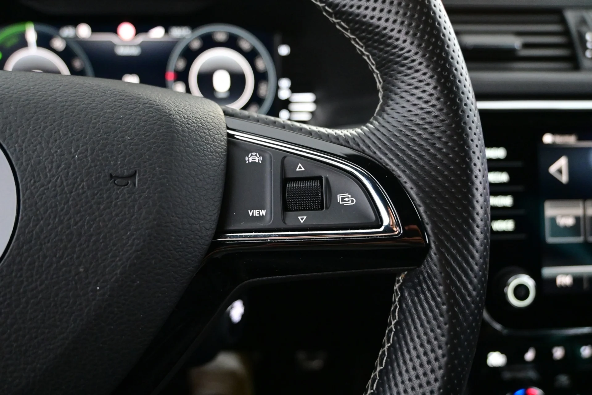 Car Image - 6ziZrS8N9Ews4MW5MIl2Pa