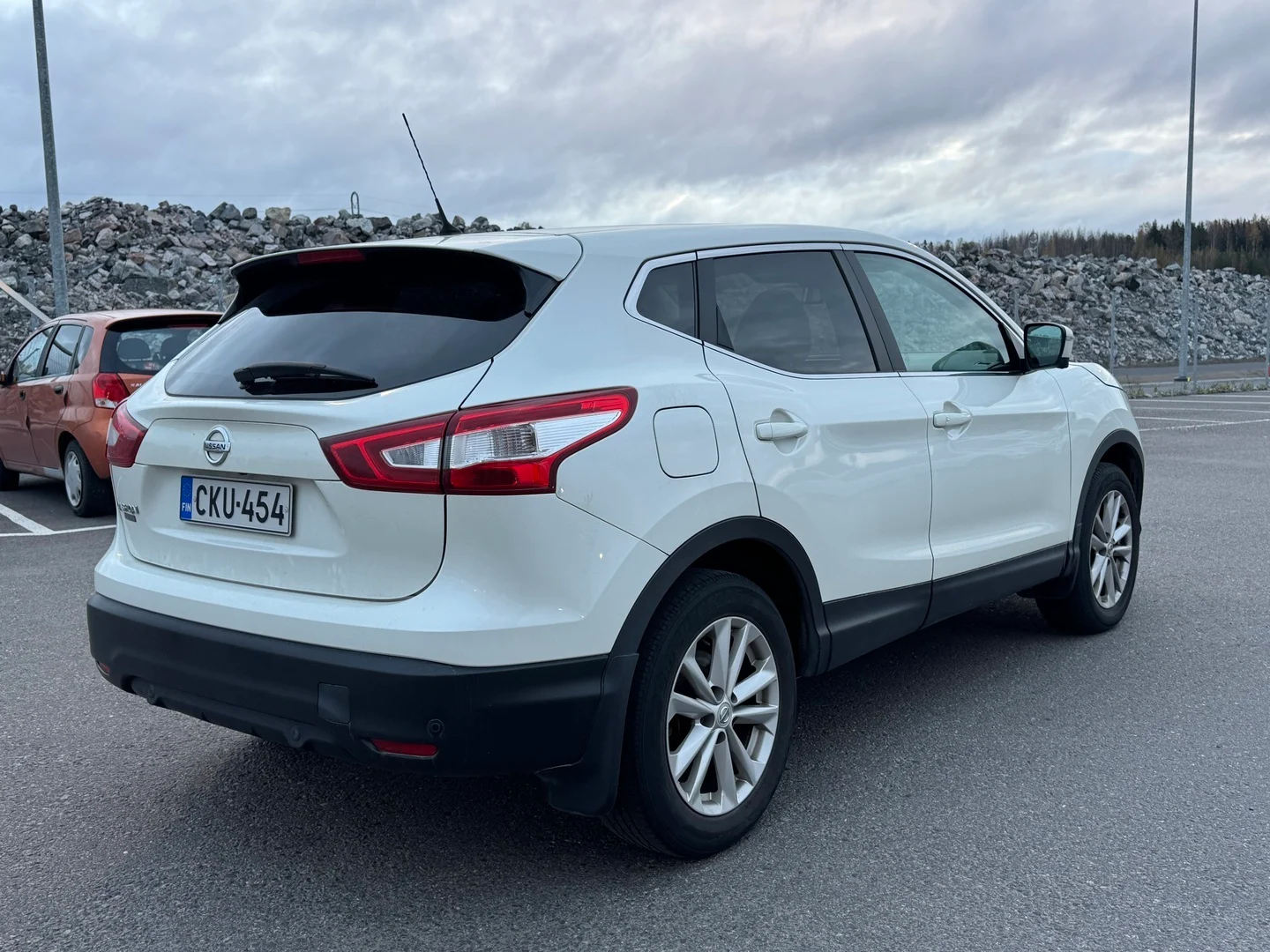 Car Image - 1Y9QqK4sLPM73WpZg4VpoV