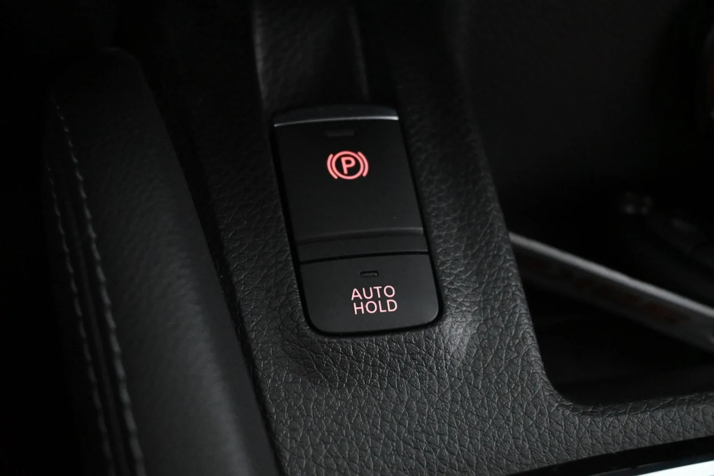Car Image - 4js7UzV0JCAroWHY2TjNa3