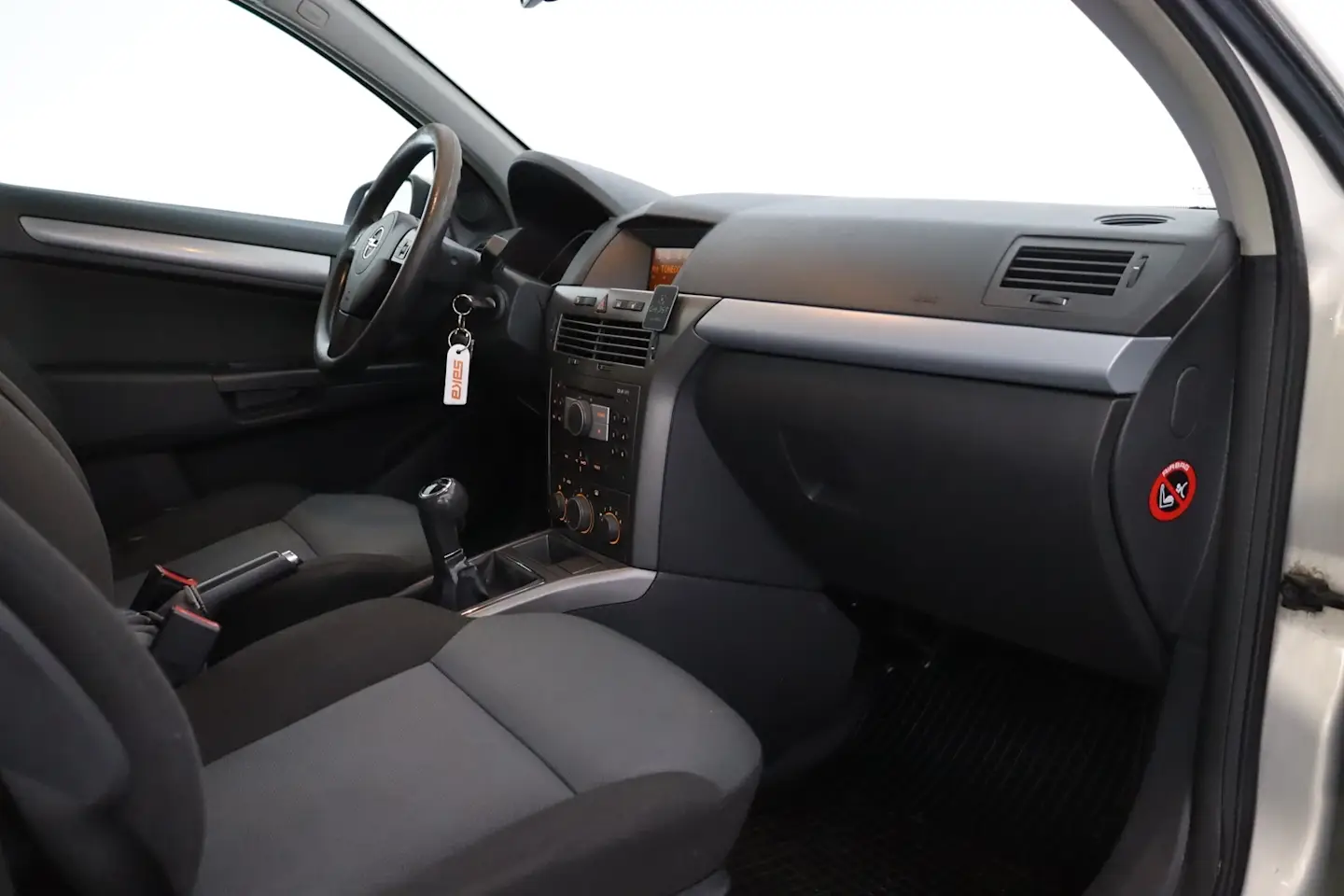 Car Image - 3AGoQcn87OfXCDOnvGxtk9