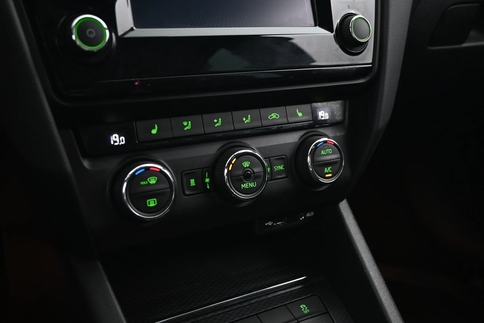 Car Image - 22ClI6chcd3oZBm3NhZmpM