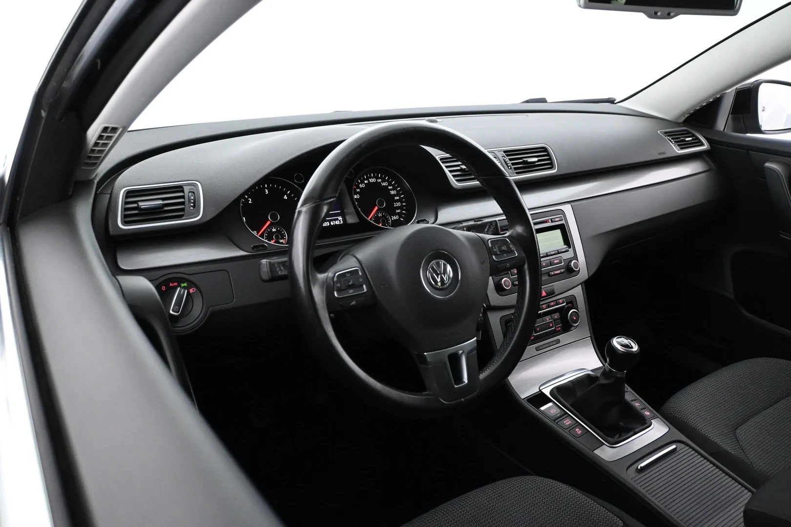 Car Image - 4ADE0O1Ah8KZHZ8MbdGVoC