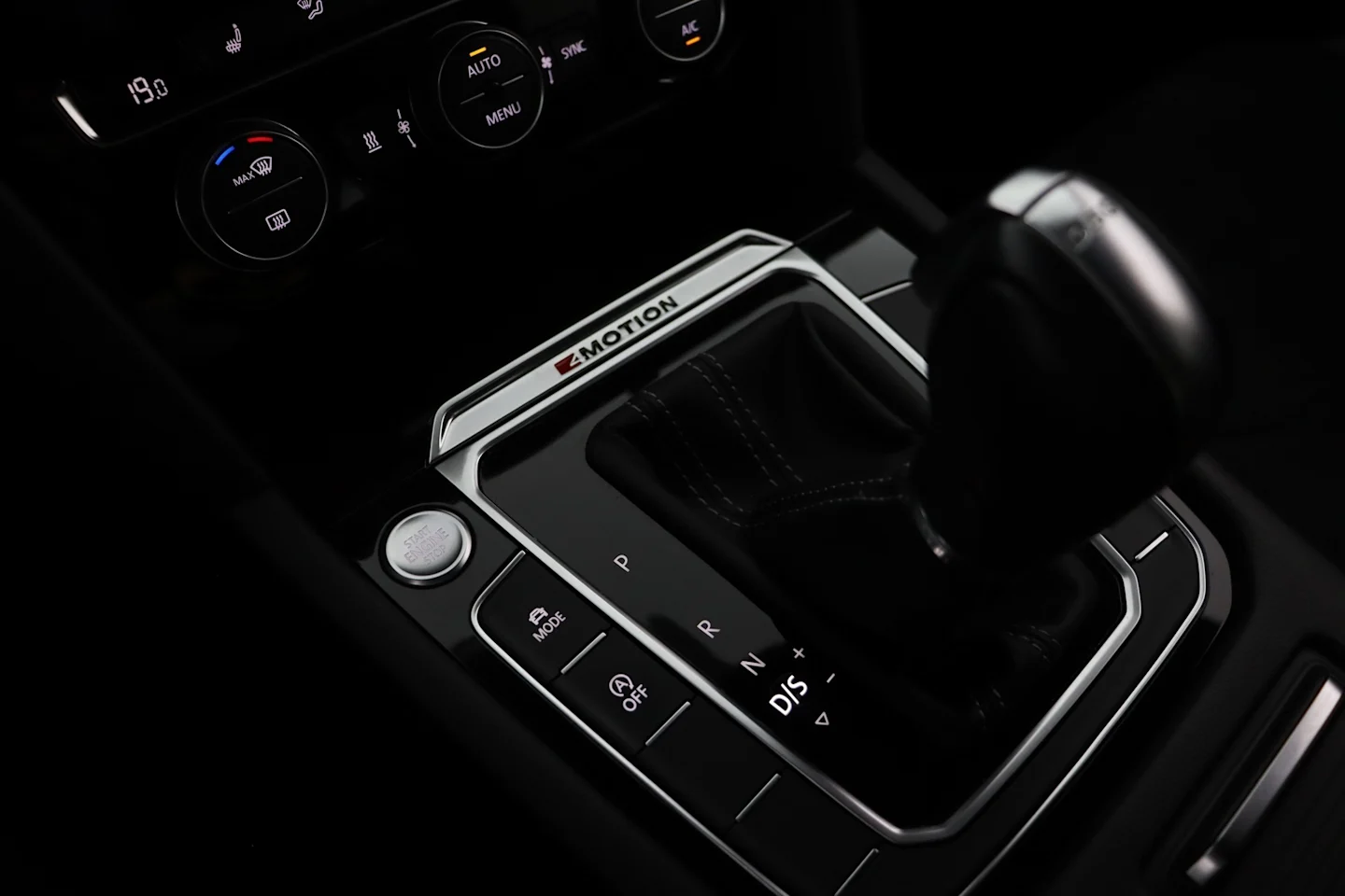 Car Image - 4LtI4wrhUChDjwI0wle9hs