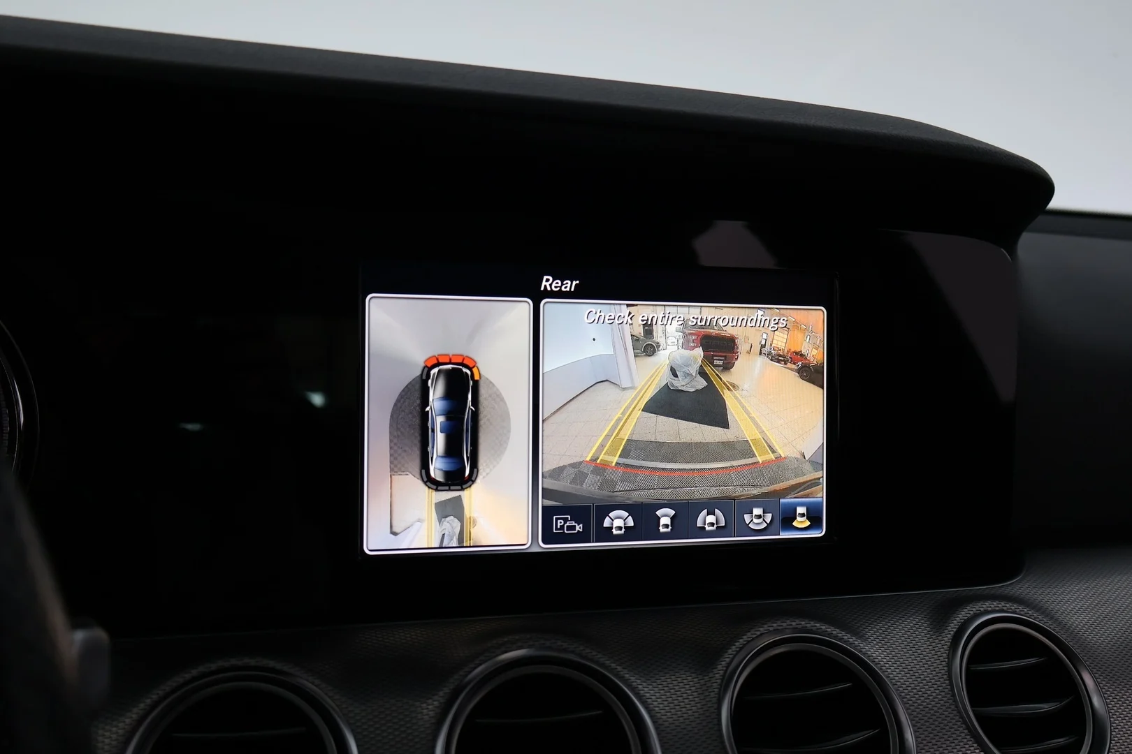 Car Image - 3551e4O2eszF6WXxNbH6Um