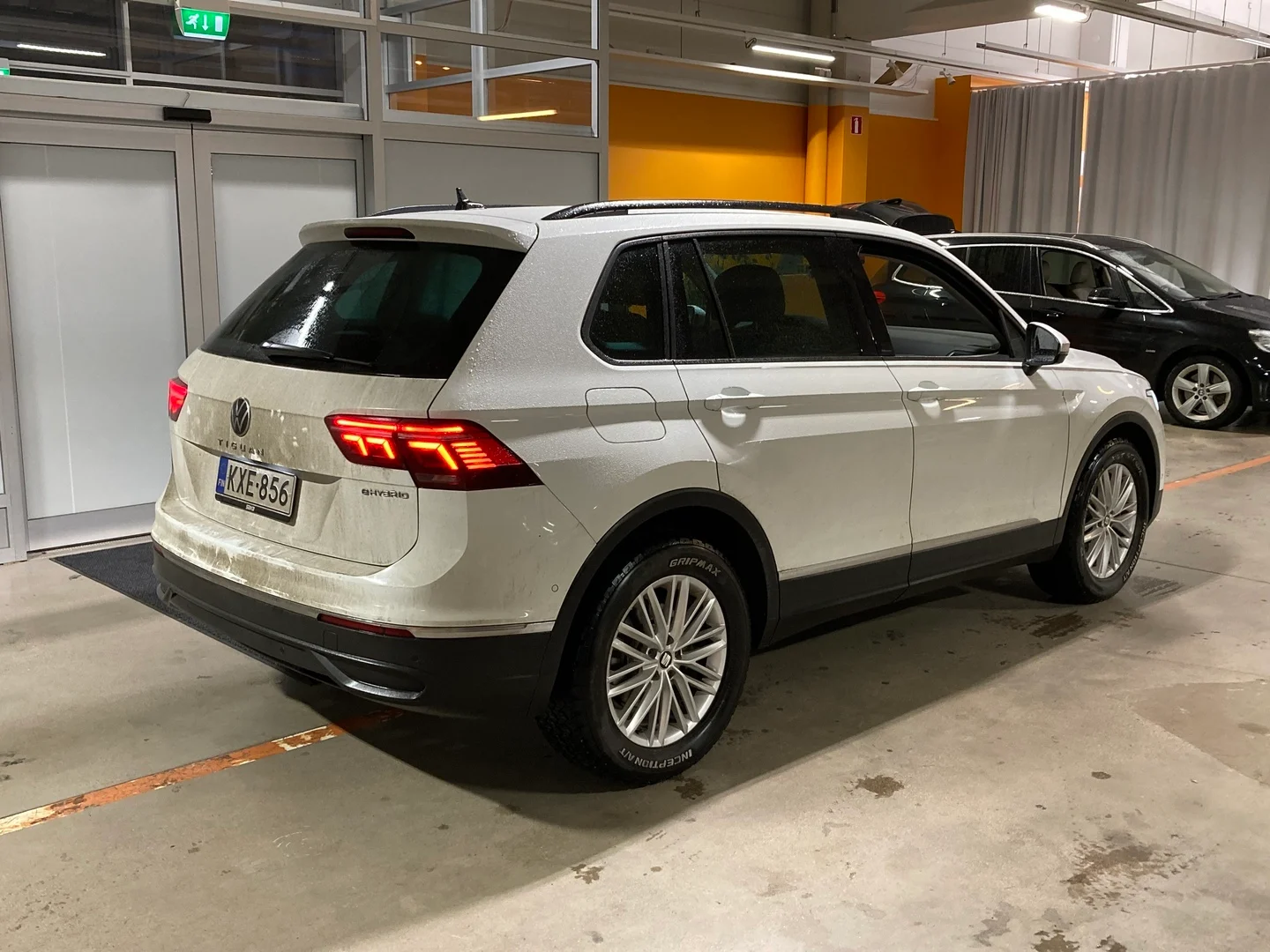 Car Image - 4A4oX6bUbYAbf5lCN1vbfC