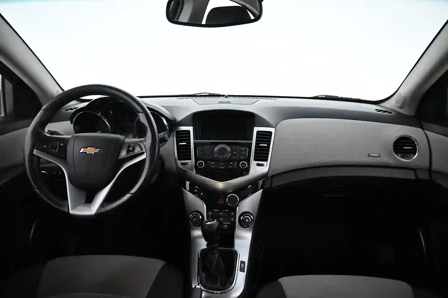 Car Image - 3k28J2OsPhugaIrLWHSPil
