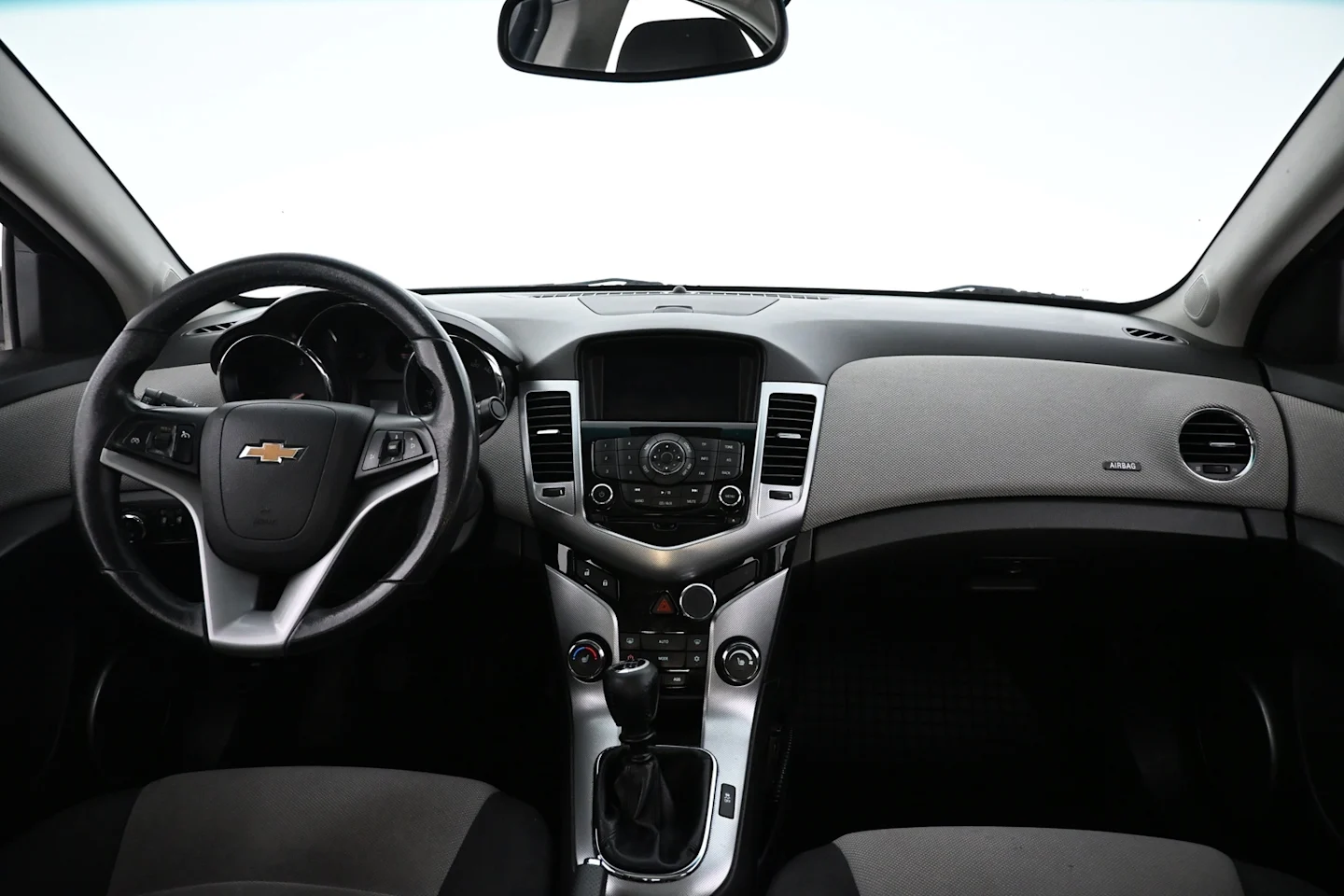 Car Image - 3k28J2OsPhugaIrLWHSPil