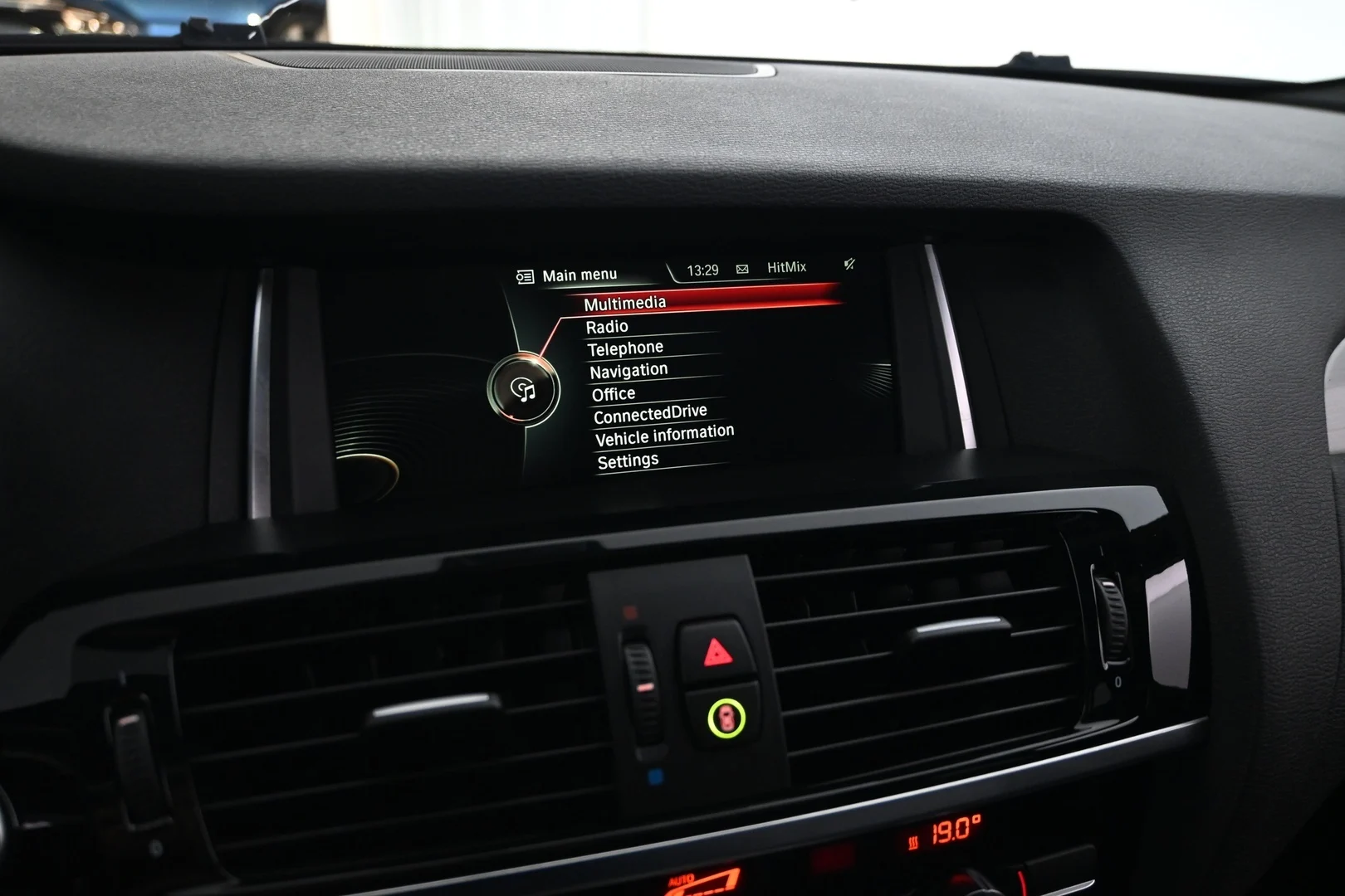 Car Image - 4TrngGUlgKljyFtzqt4HdW