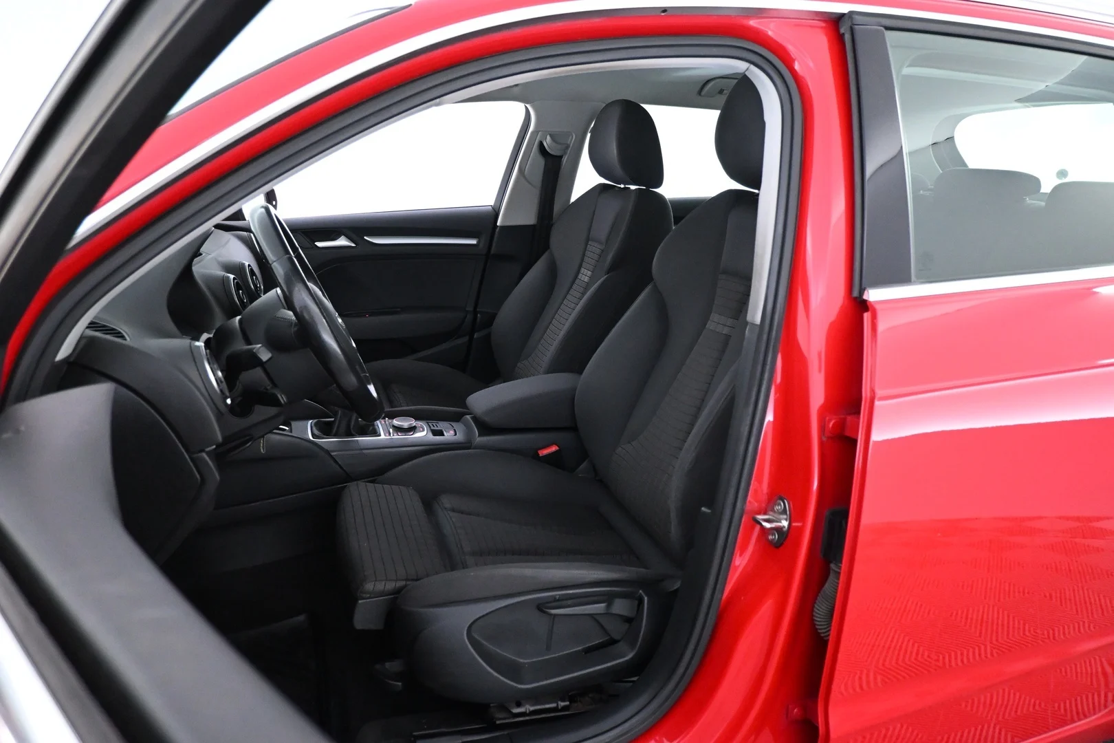 Car Image - 2qXf6kFNL5MZsO0z3wZsRi