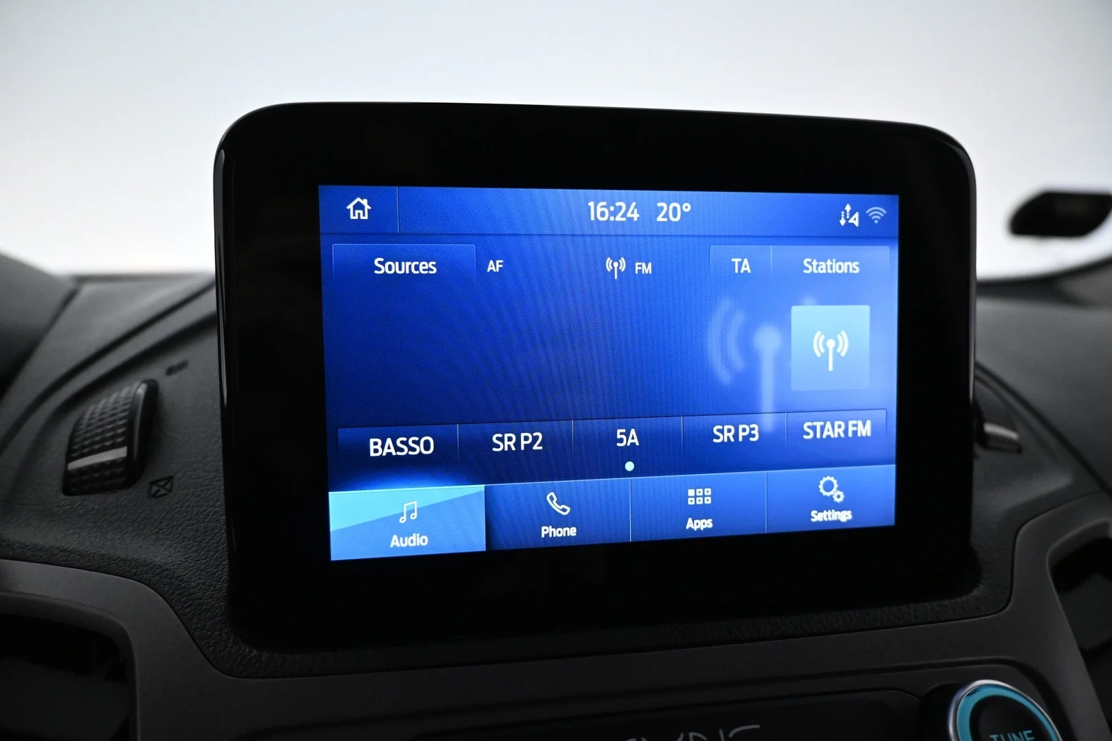 Car Image - 4QpJy4Ad2U01PrcdC5eorE