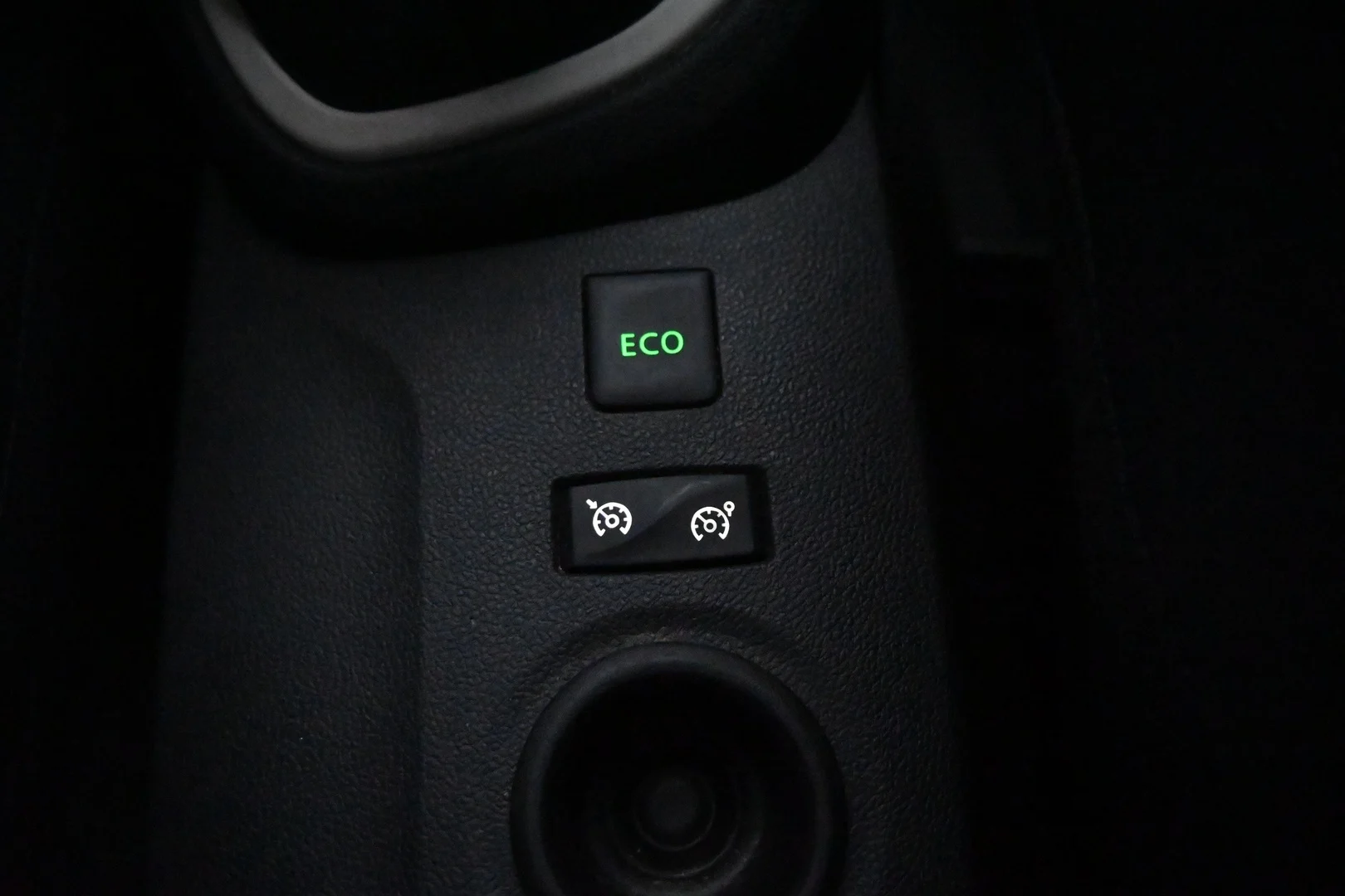 Car Image - 2hFym3oCFowRXxVlAqJPms