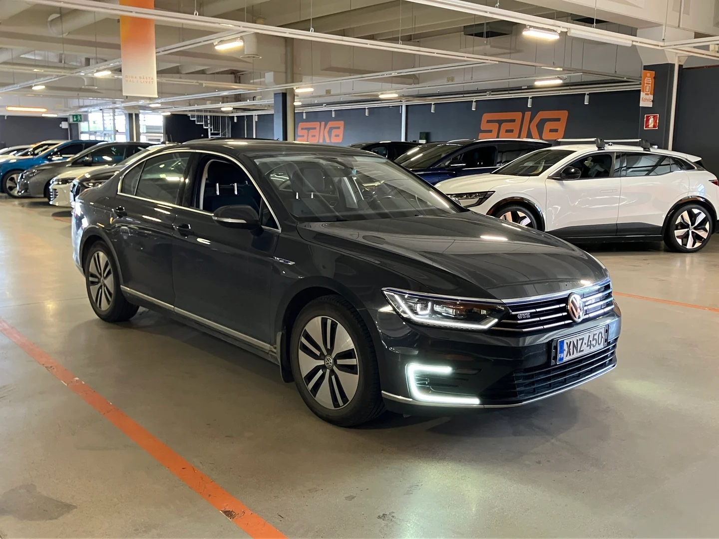 Car Image - 63I31wxuAYzzXnOI6tzsUy