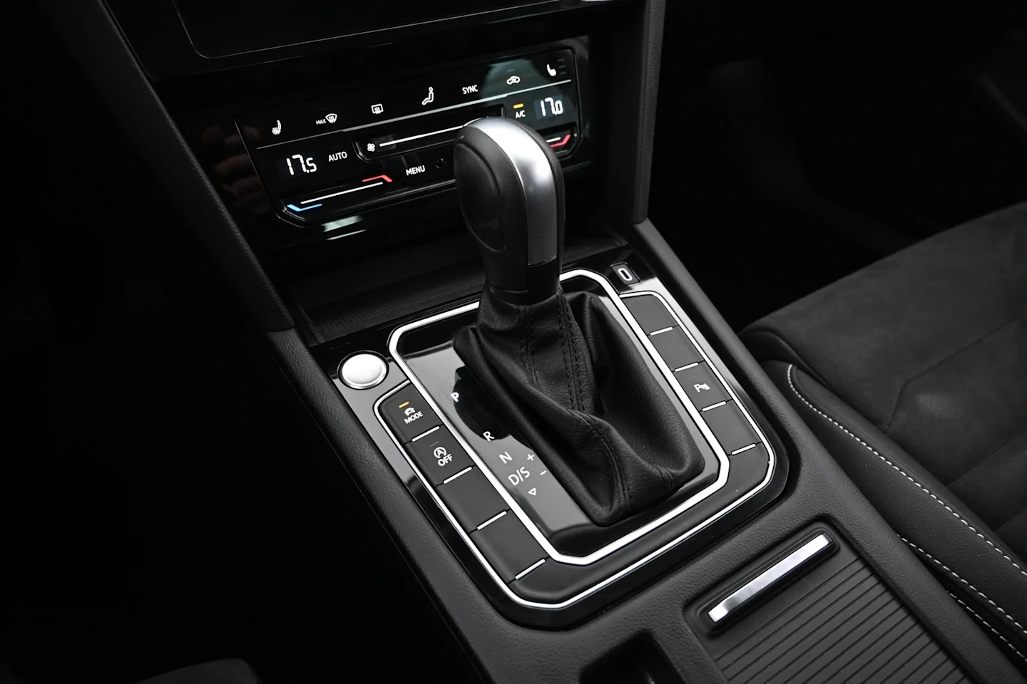 Car Image - 7qKM8SmkIEpFWAbqzRMux7