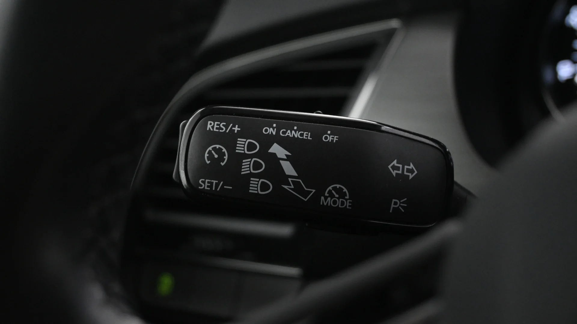 Car Image - 5eFm1QKBmRlcTAS7dtYpL6