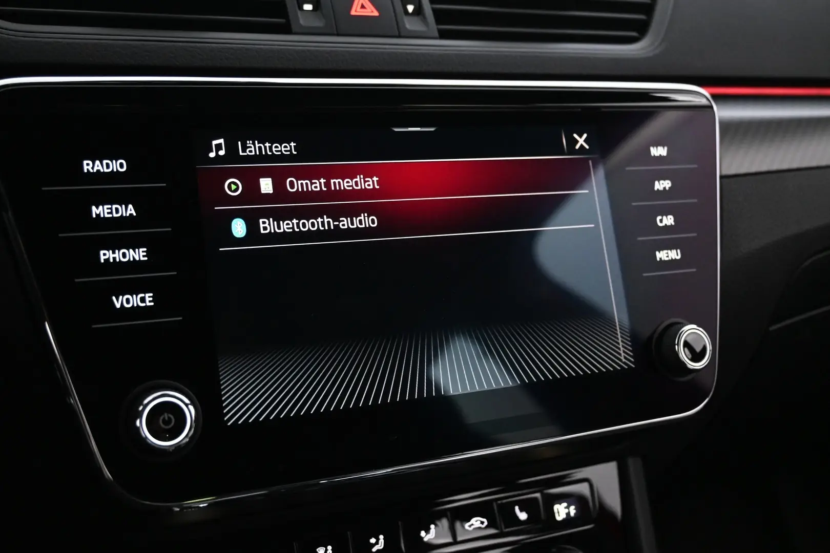 Car Image - 6VsNeLLzfiC2JWBE8ZBwHG
