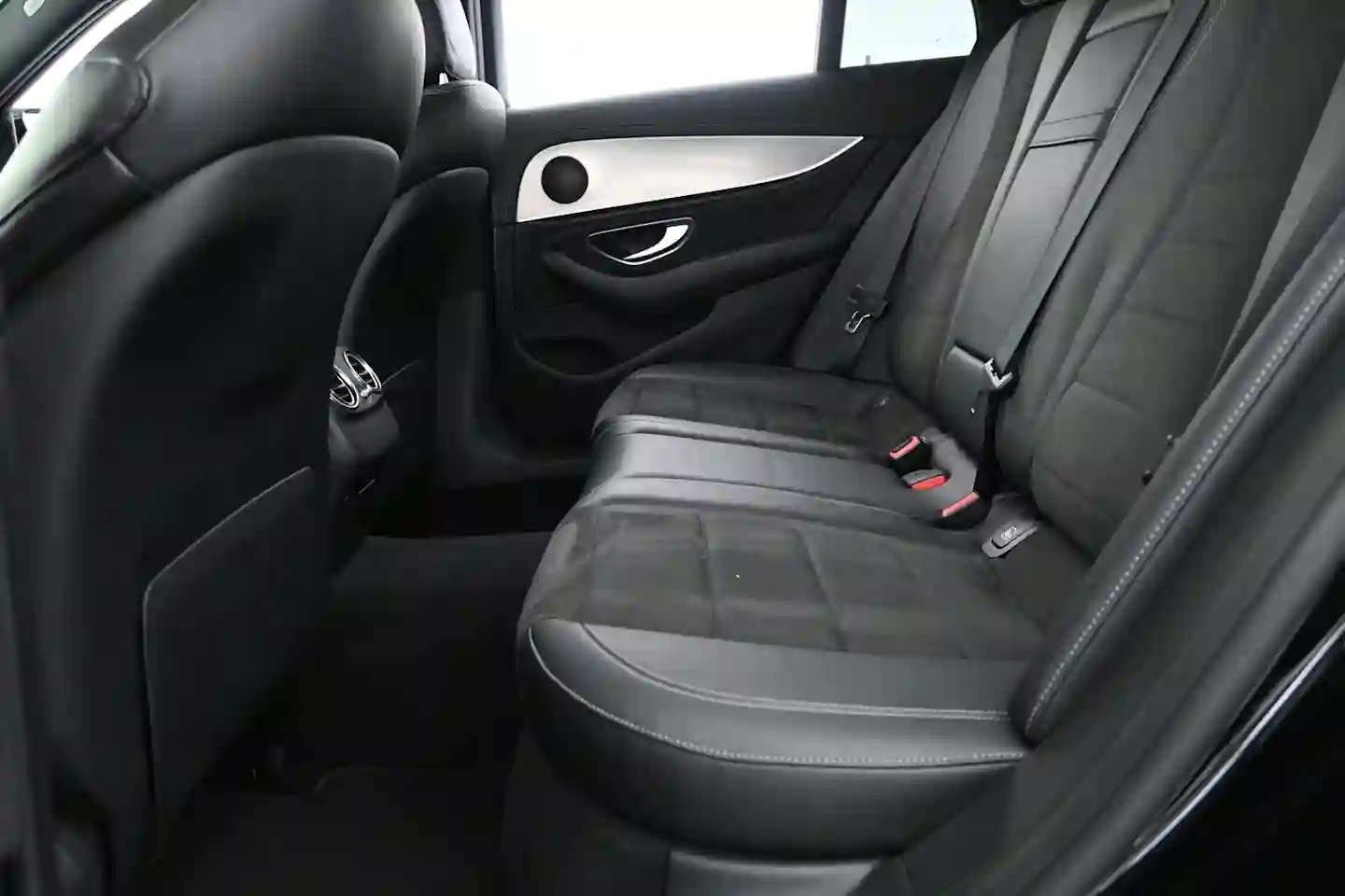 Car Image - 4tVp0VgP9OgwdiJmDYGnCe