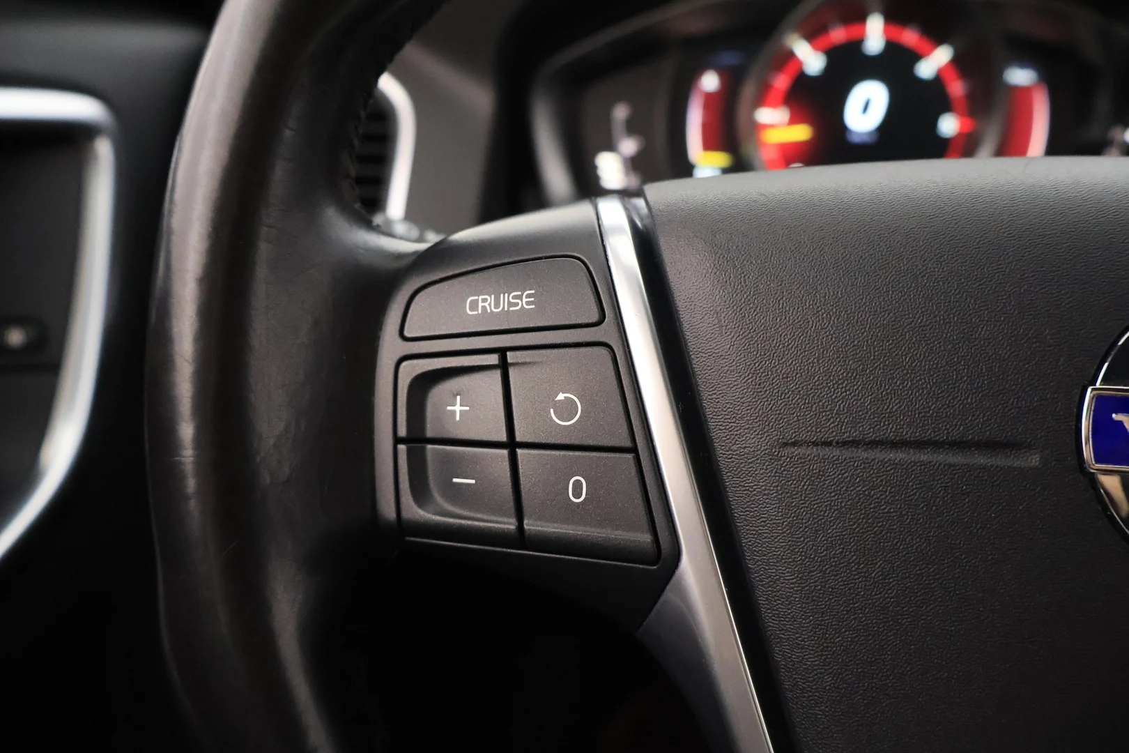 Car Image - 10W89BqtXUUiKPatsjgdCp