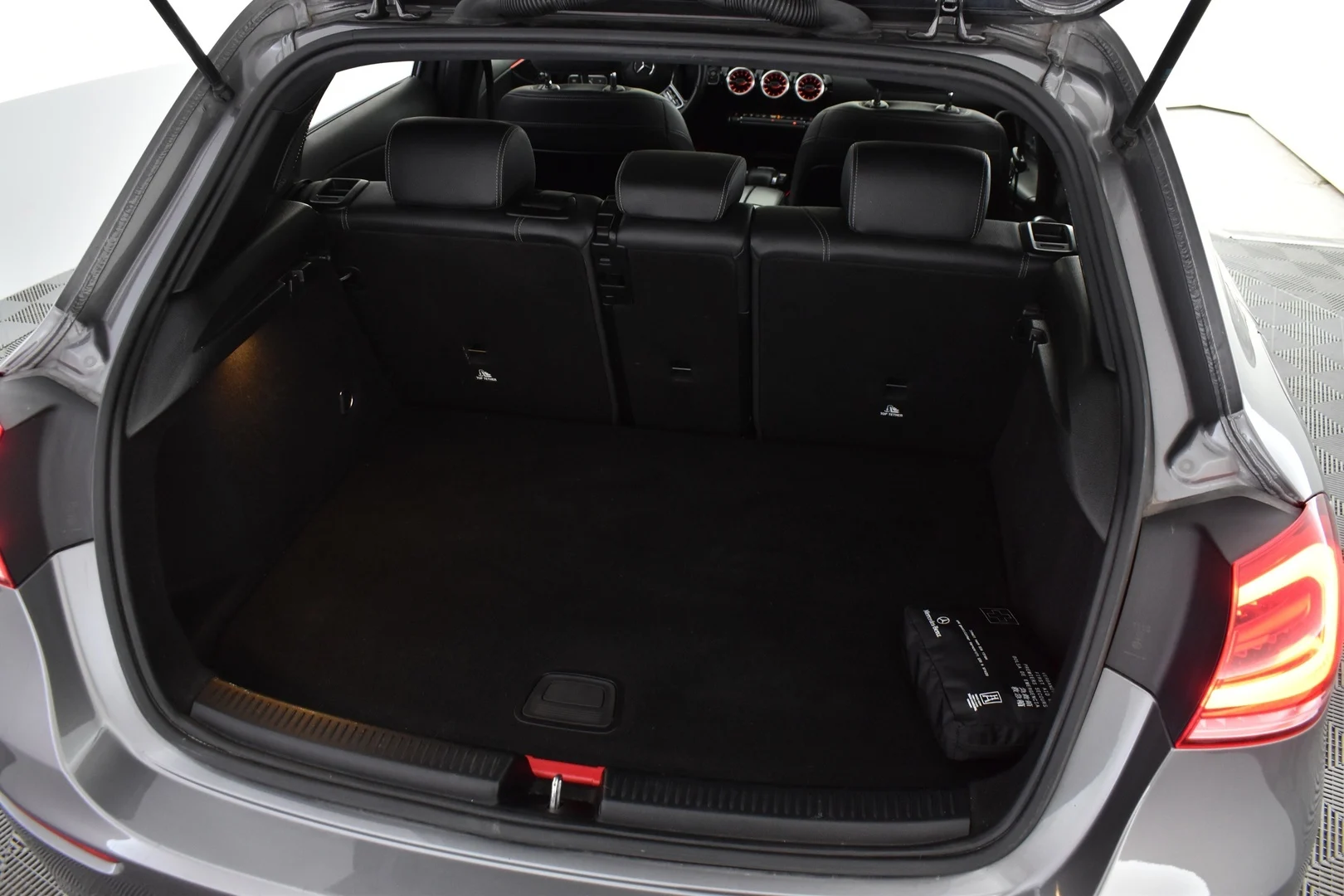 Car Image - 5QBoXS65wVQHP5NtD3vKr3
