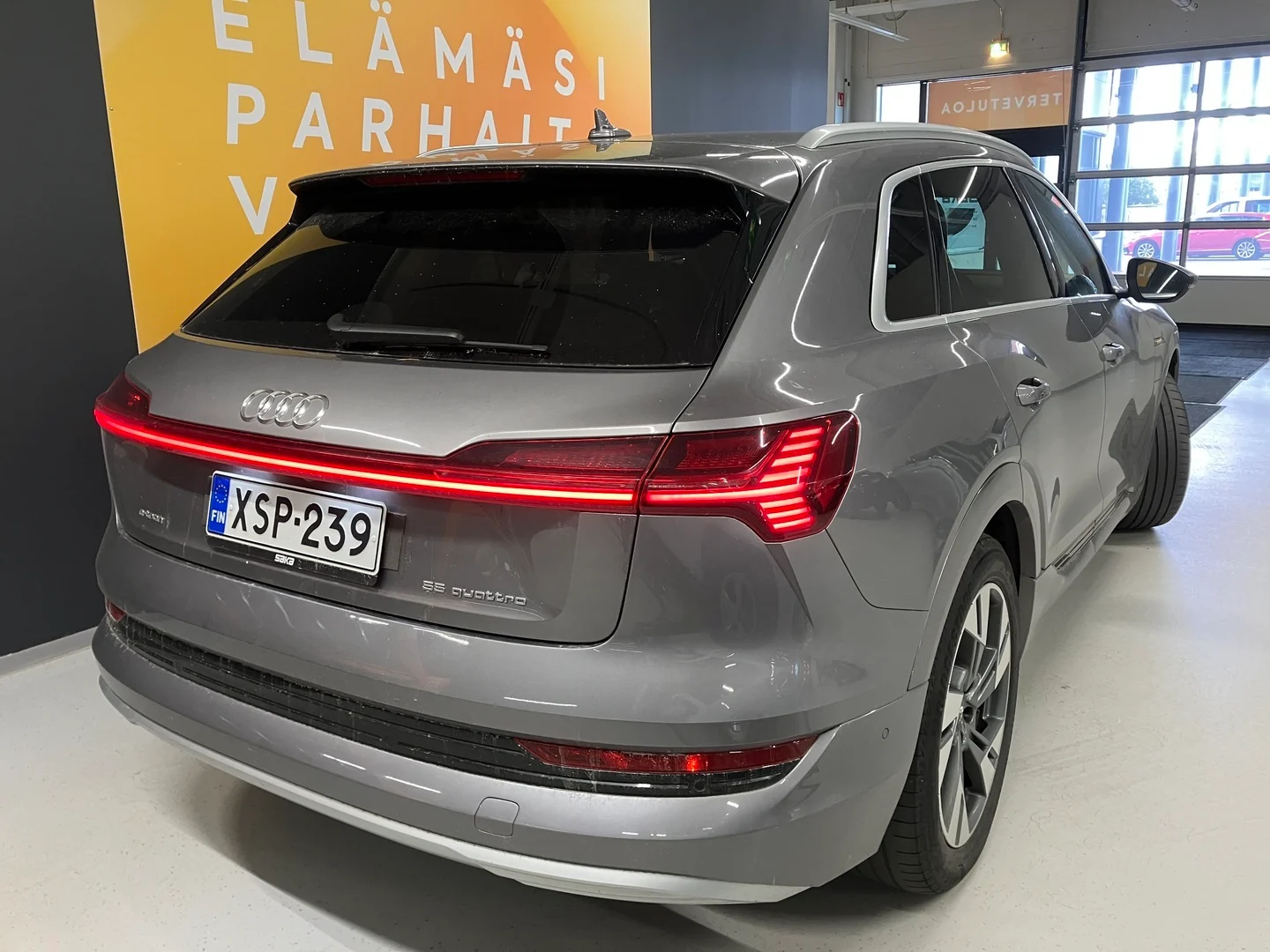 Car Image - 1Fd1T5uJMC3zTMcNtCQD6F