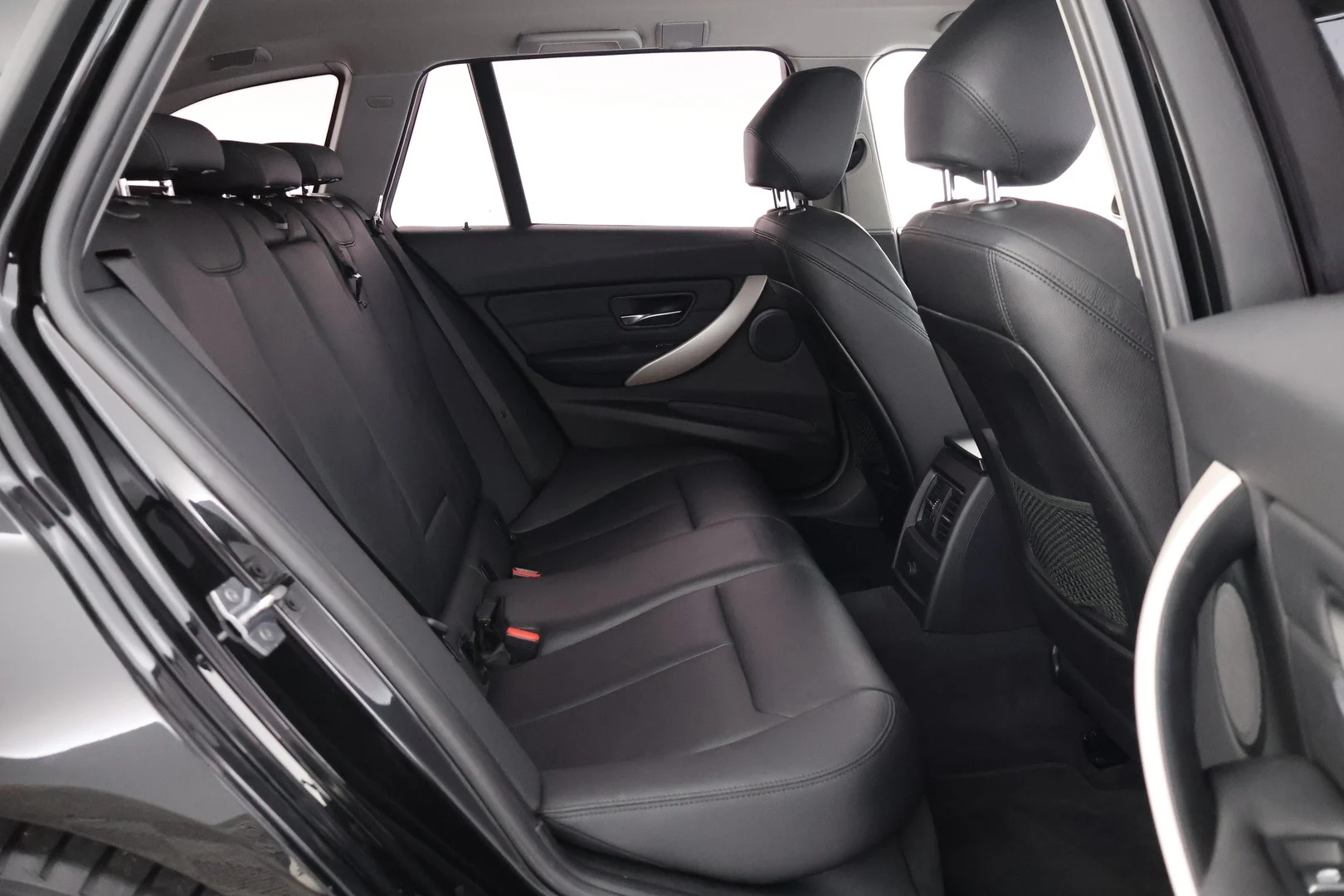 Car Image - 2vWFr6mbsPUiKOYjeDK0Zd