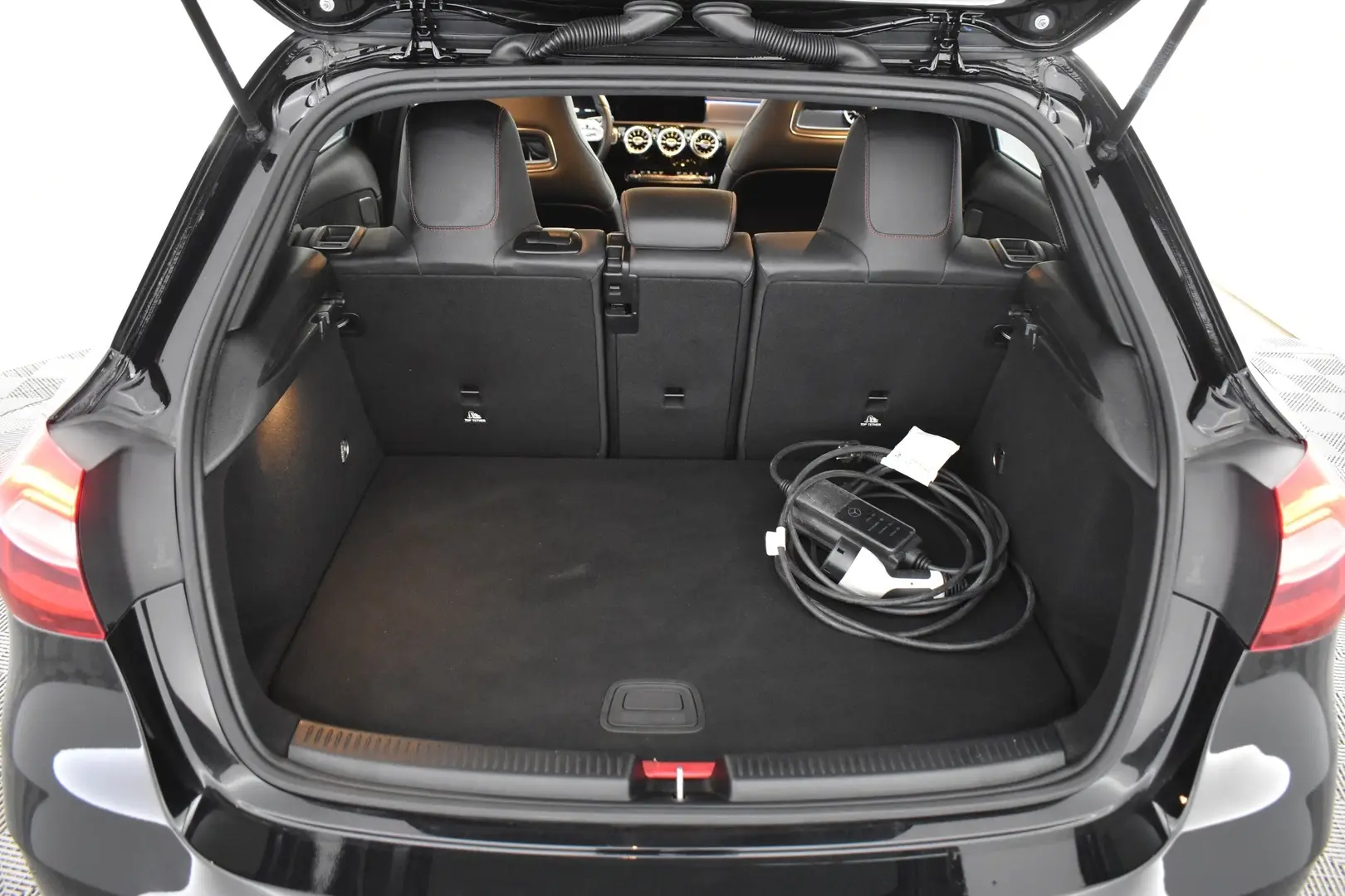Car Image - 65i1ArUqrD26i5Yop890DL