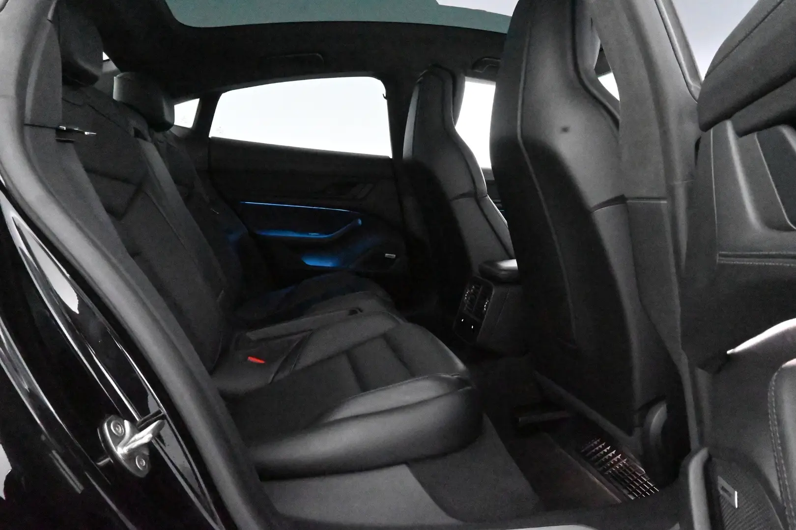 Car Image - 6nnc7MGdvUPOuC7CYTKxkW