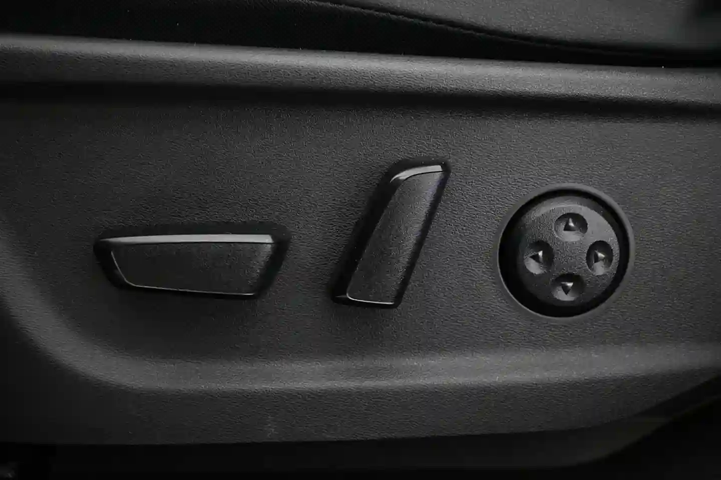 Car Image - 7bqWYPHWEIvtf5RTE0PxXd