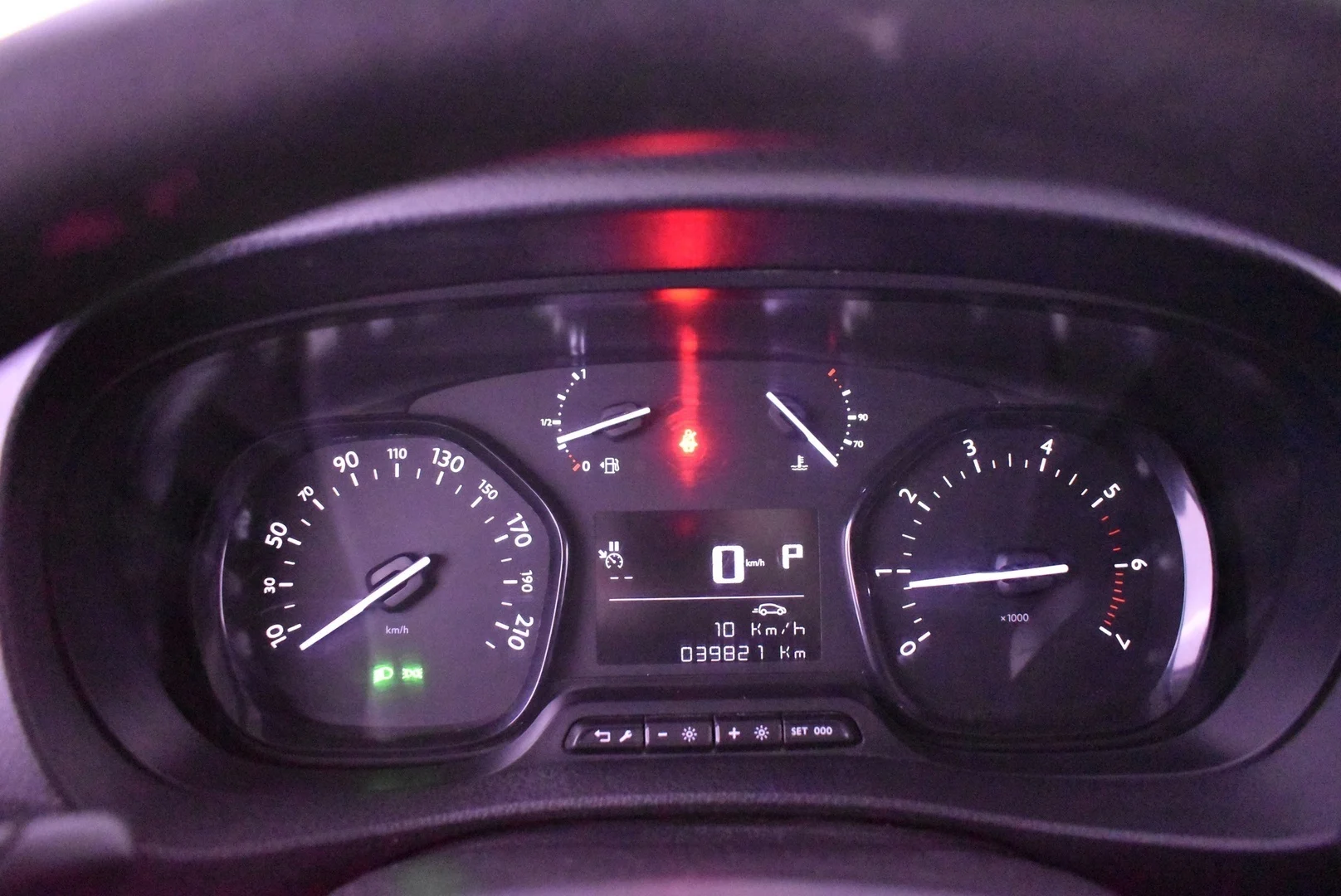 Car Image - 27SnxqOjkp4bzP0jn44LMy