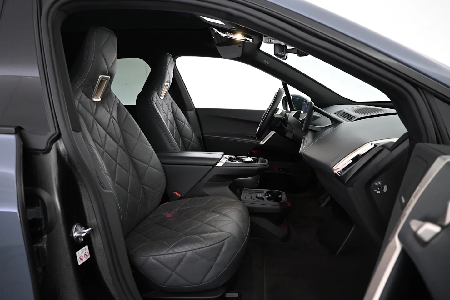 Car Image - 6yUh27omKWh4FlY7Bf6gD6