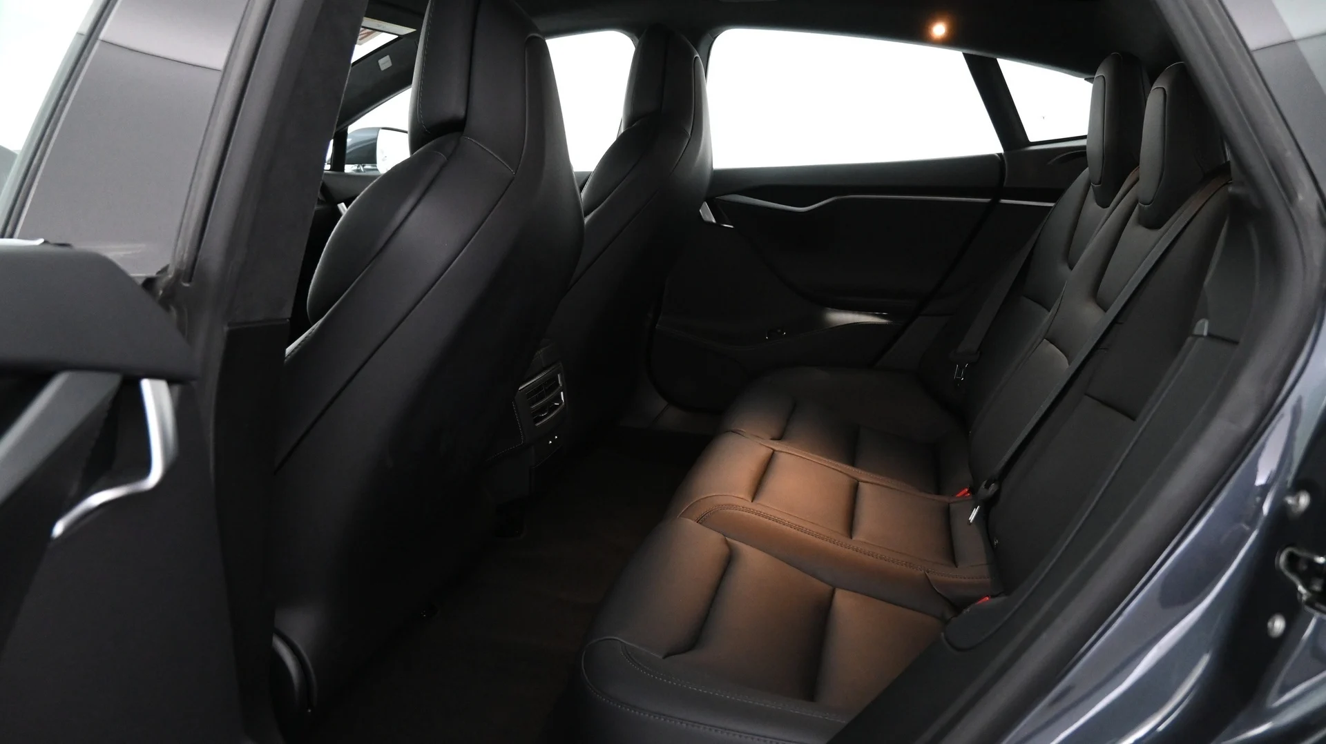 Car Image - 2LaQDA4B7x5iVda5dZL6kM