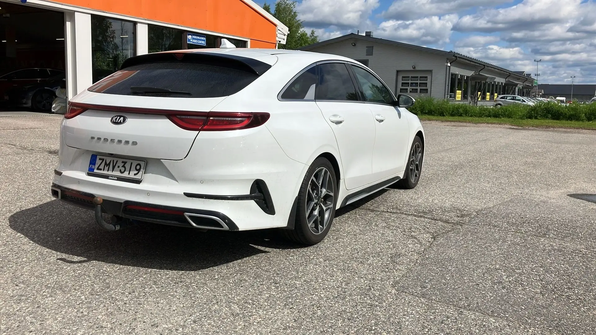 Car Image - 1voyPAdpsxjxHGBaH6Xwac
