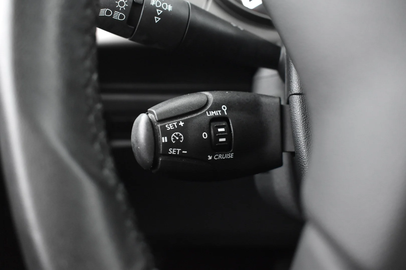 Car Image - 7wF0M4WFVM83BIVO219Uye