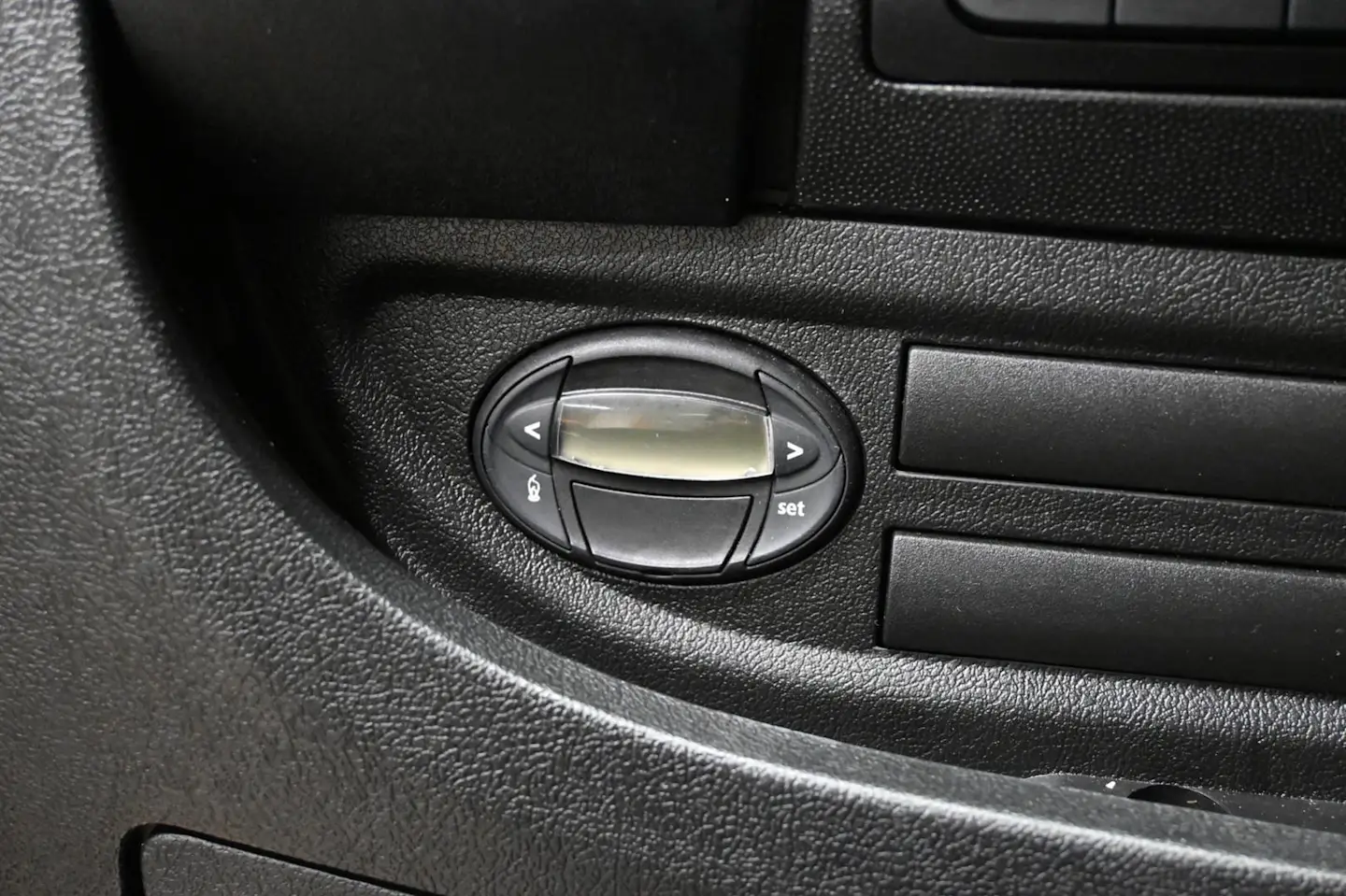 Car Image - 6Dn73sRGvTxfNKcRKL3wSb