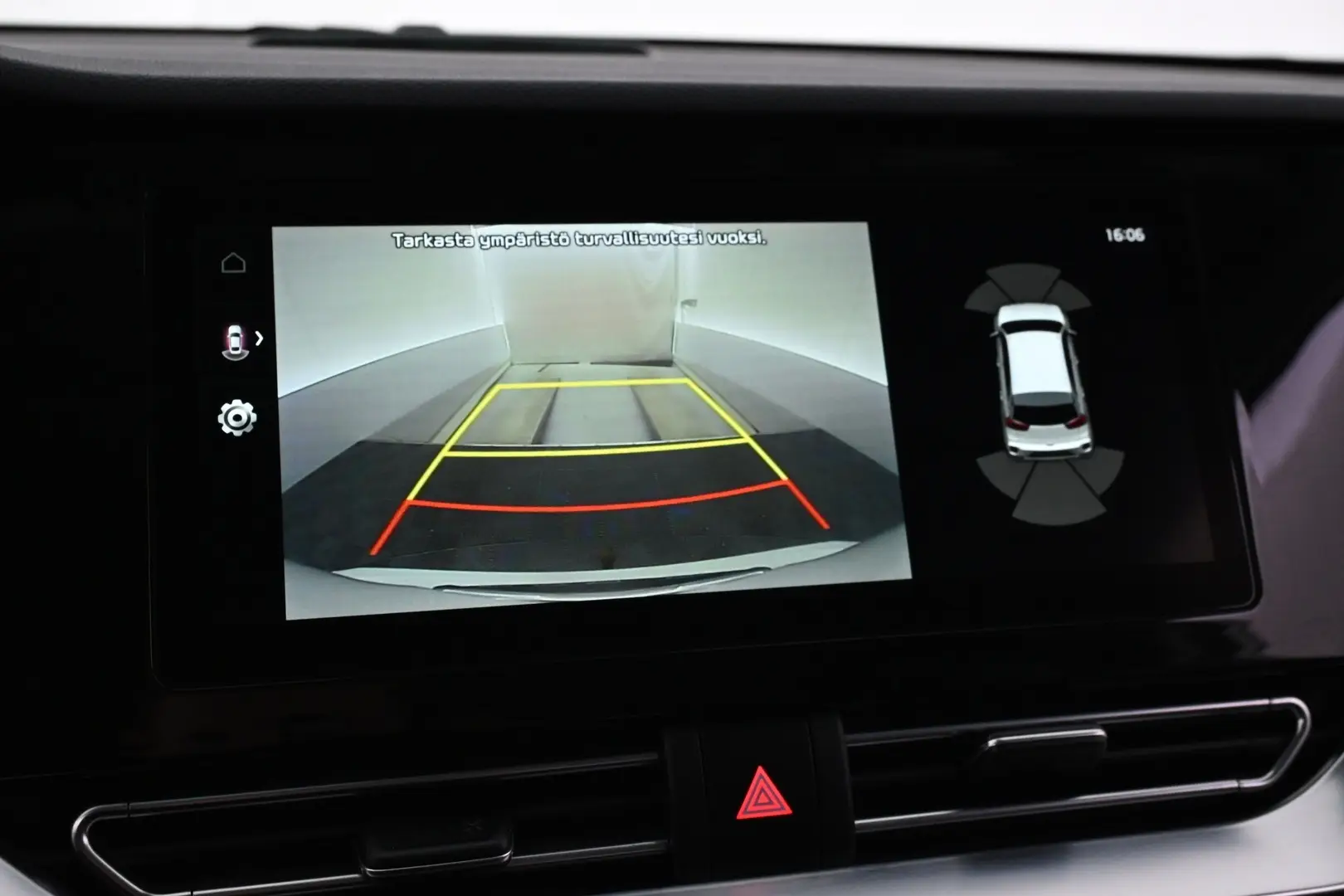 Car Image - 4xc4gDaNq6b3kqjcHMx2Ii
