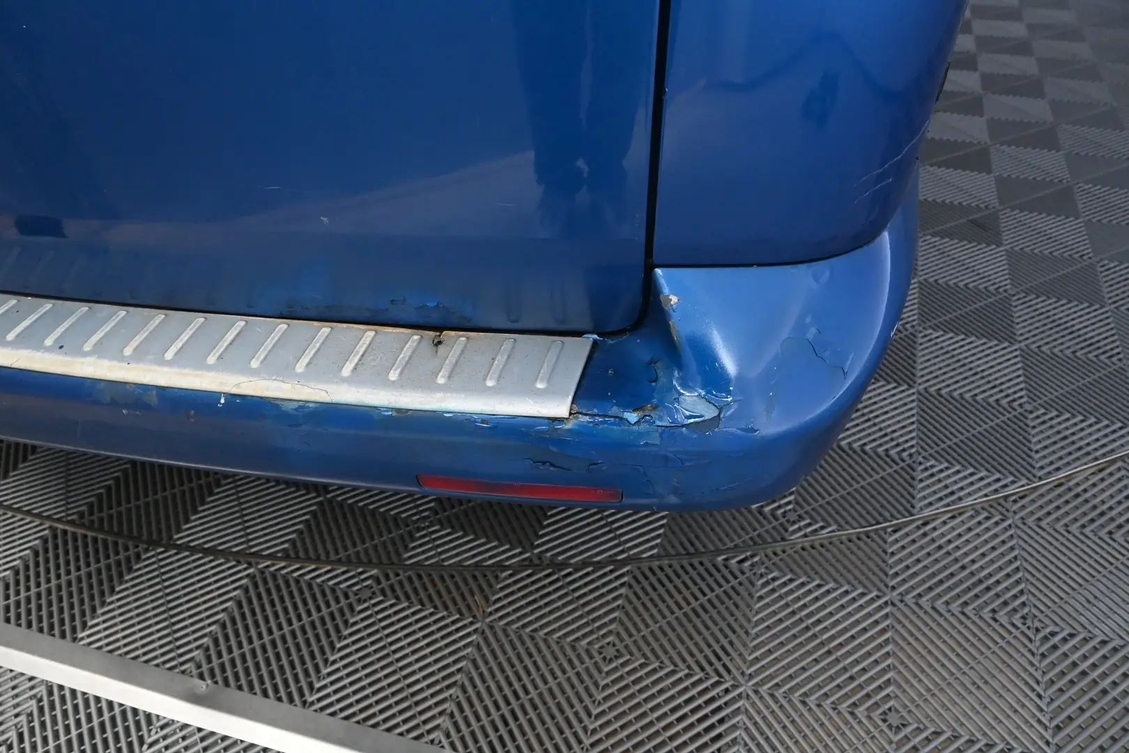 Car Image - 1cV7FKw9mDklFmOv0yuA2j