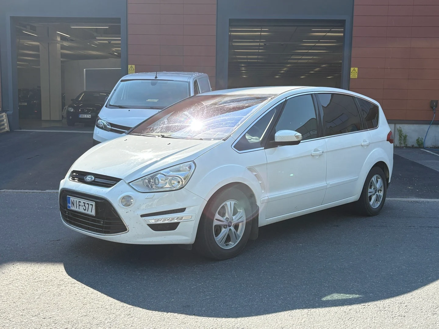 Car Image - 6U0djJeCK5BFIDwA79HKRm