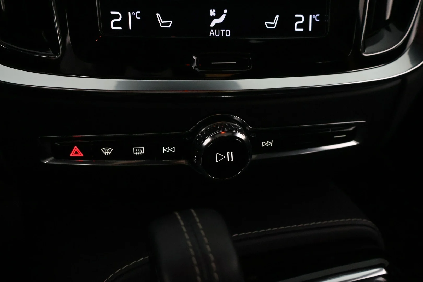 Car Image - 2prX7jNh3iLd0vtIZ502ml