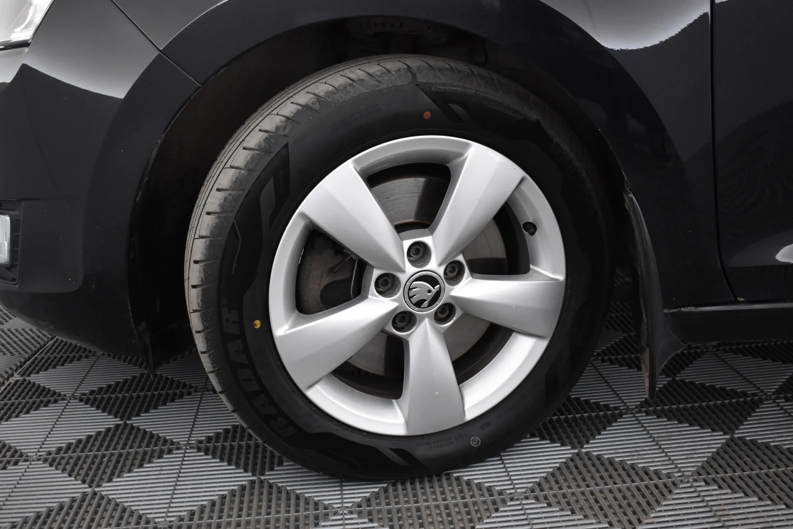 Car Image - 6KvEYadqqgDfPZWpphzTkA