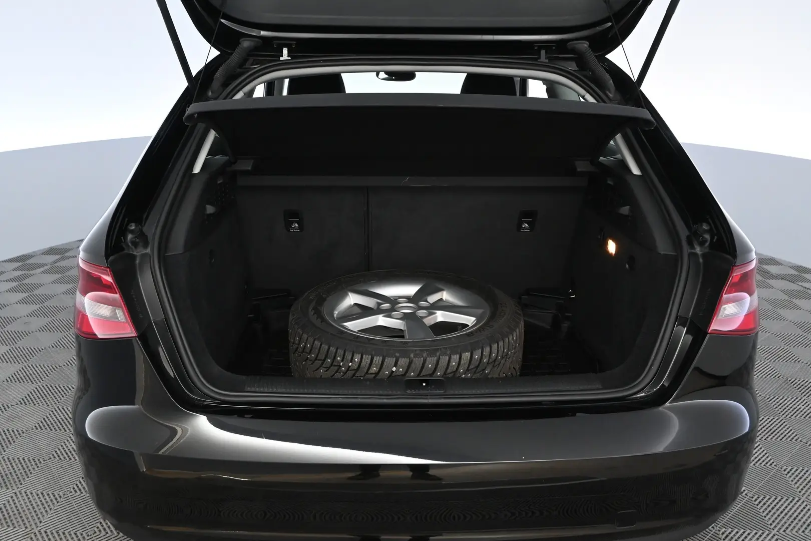 Car Image - 6AD40lnw8H6U9TVC0JtveU