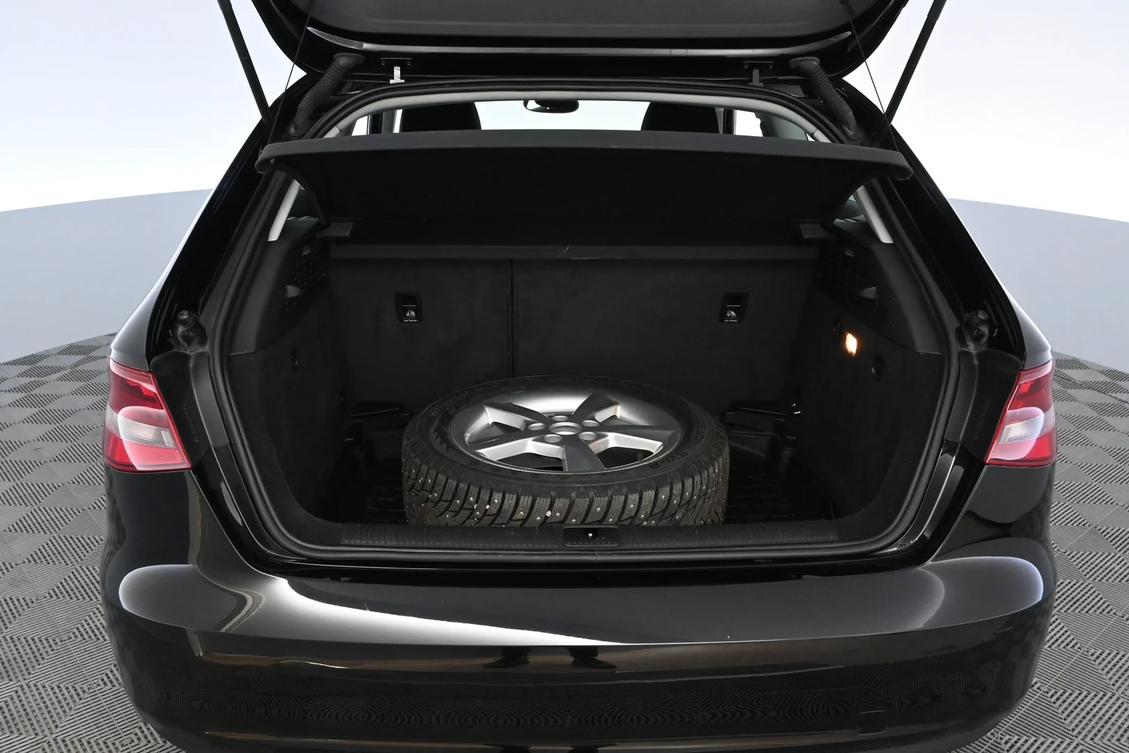 Car Image - 6AD40lnw8H6U9TVC0JtveU