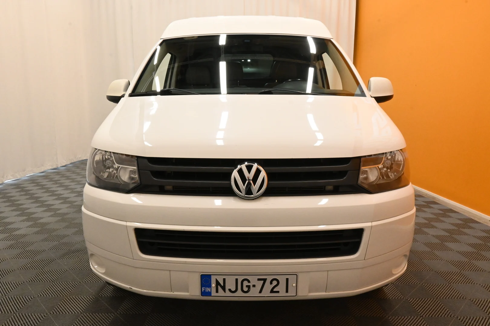 Car Image - jQrpTxF1j6ZyRdyf4WVSZ